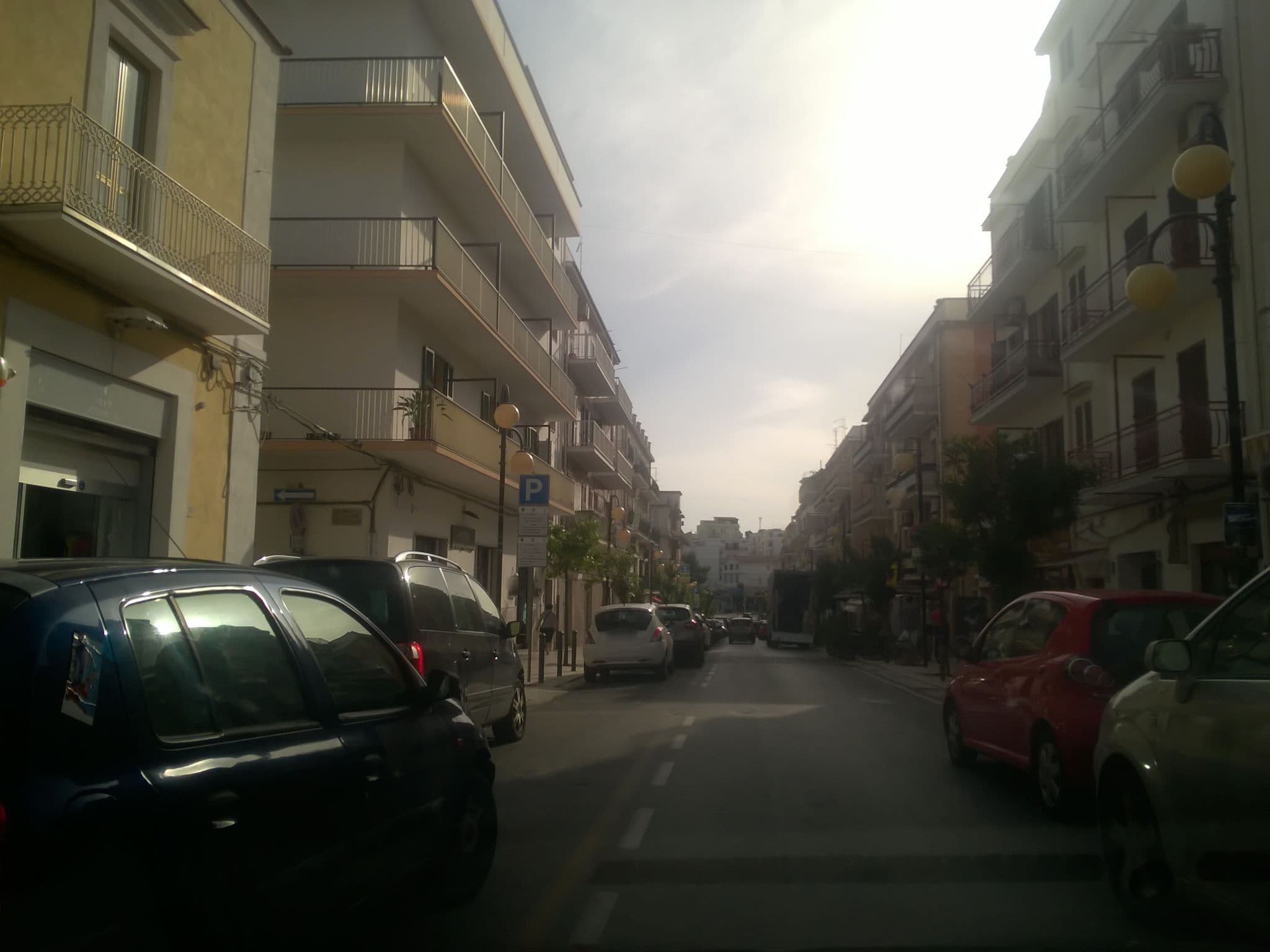 Street view near Albergo Lido, Vieste — © dcavedon (CC BY-SA · Mapillary)