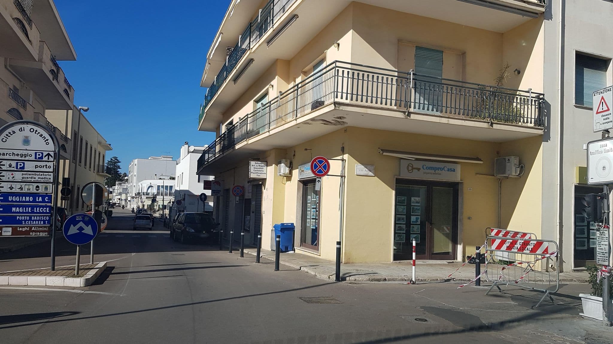 Street view near Casasi Vacanze, Otranto — © ale_zena_it (CC BY-SA · Mapillary)