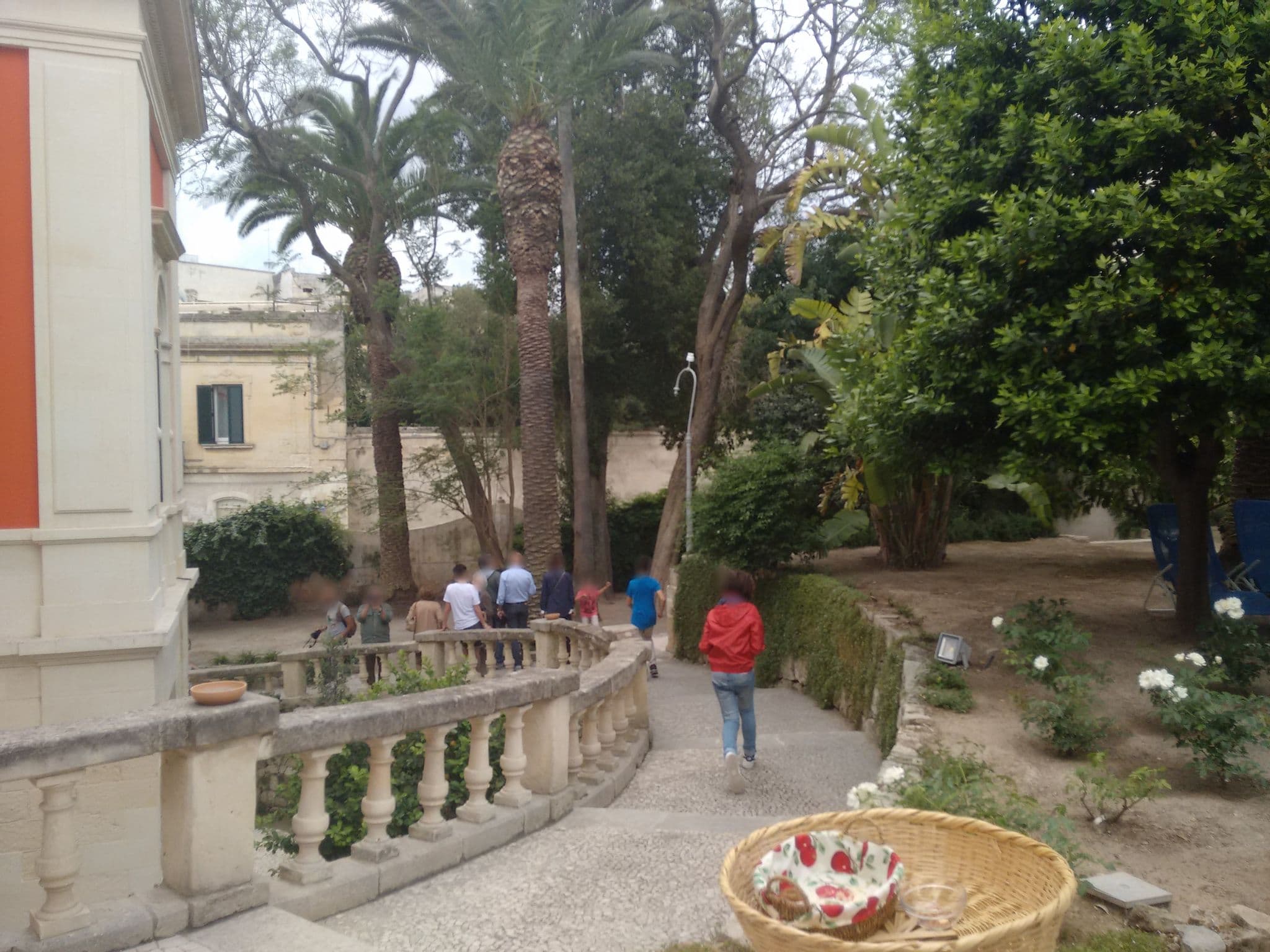 Street view near Vico sferracavalli, Lecce — © iberti (CC BY-SA · Mapillary)