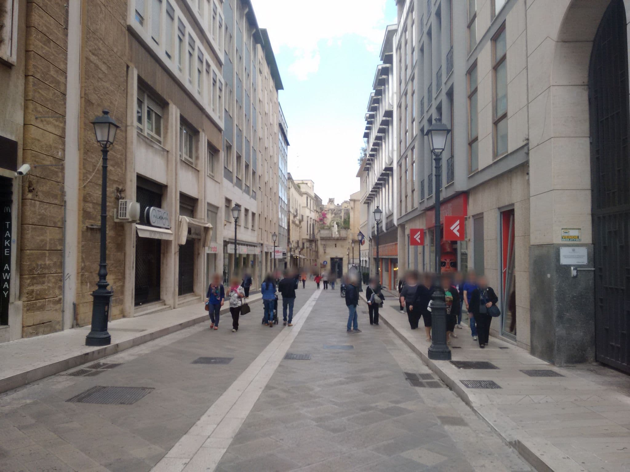 Street view near Piazza Salento, Lecce — © iberti (CC BY-SA · Mapillary)