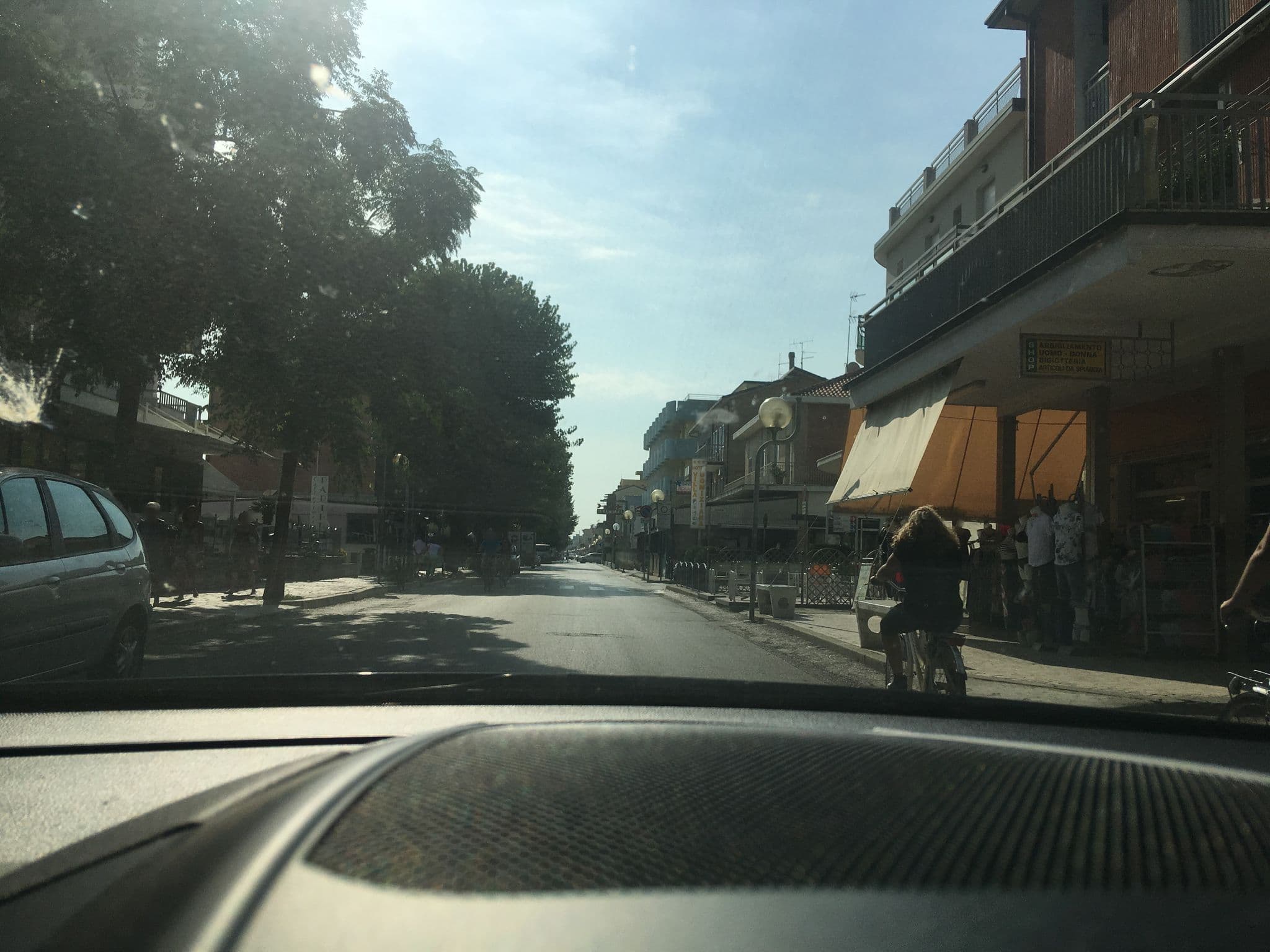 Street view near Hotel La Conchiglia, Bellaria-Igea Marina — © snepuh (CC BY-SA · Mapillary)