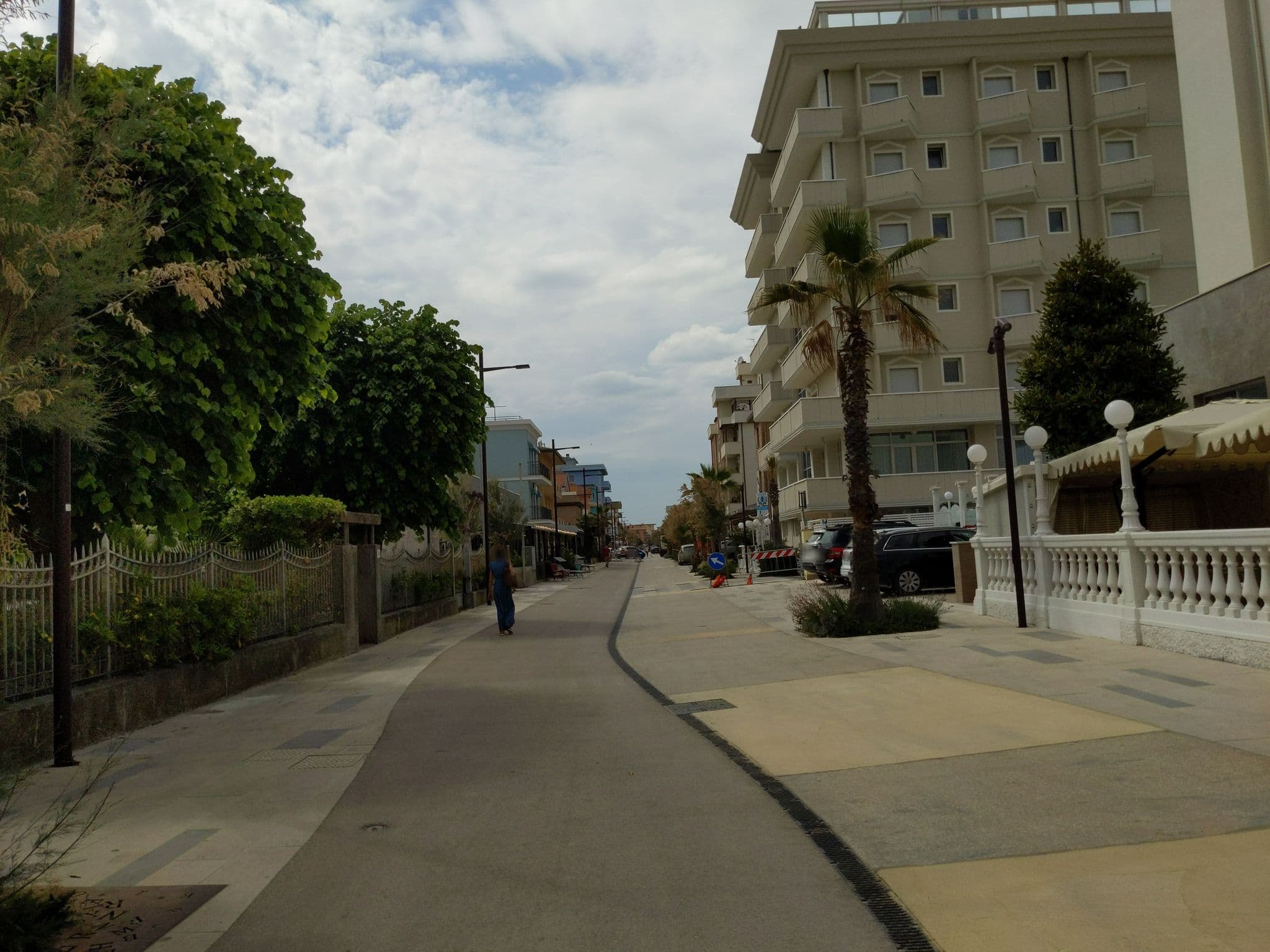 Street view near Caesar Paladium Hotel Rimini, Rimini — © sorcrosc (CC BY-SA · Mapillary)