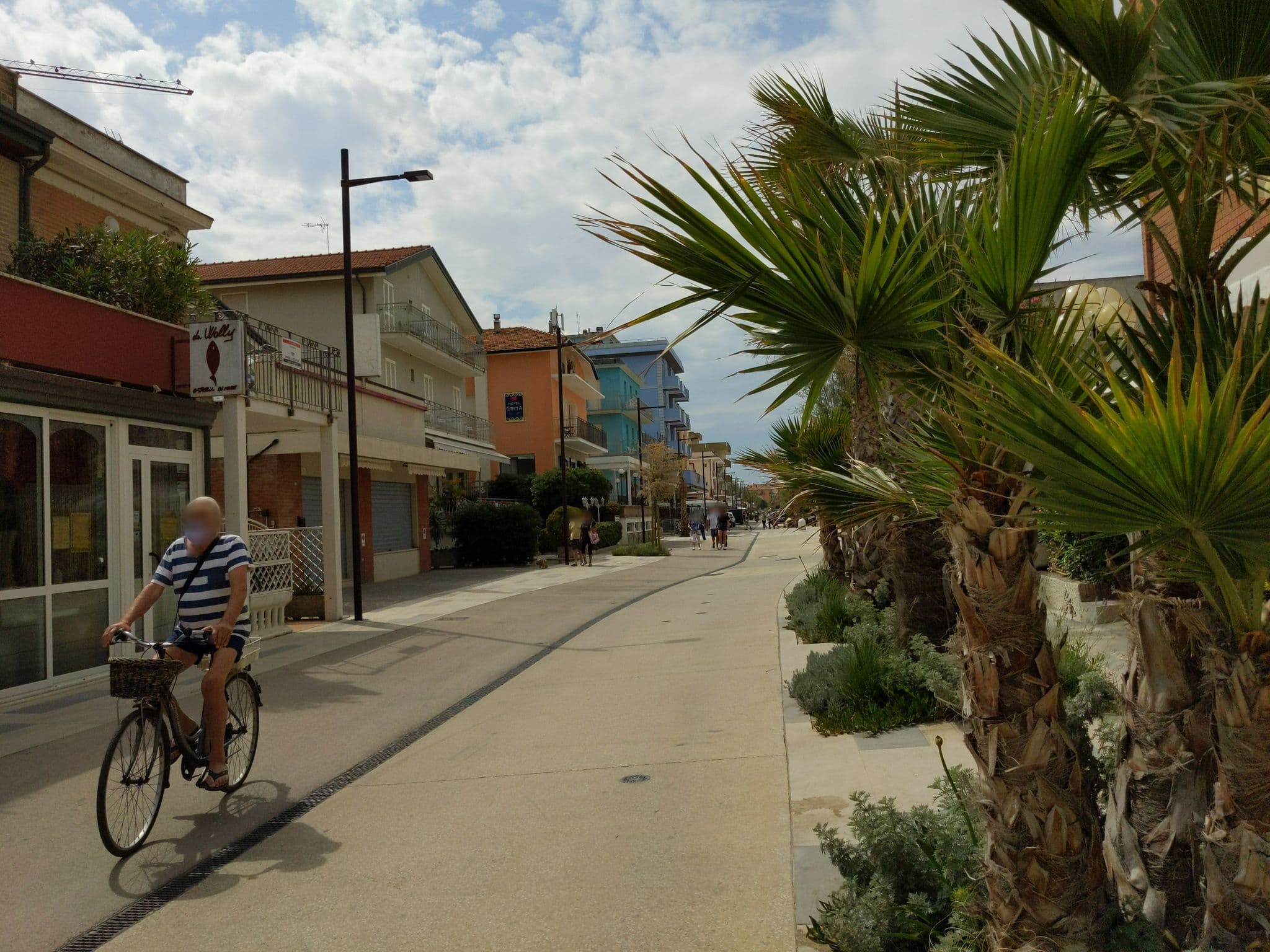 Street view near Hotel Il Nido, Rimini — © sorcrosc (CC BY-SA · Mapillary)