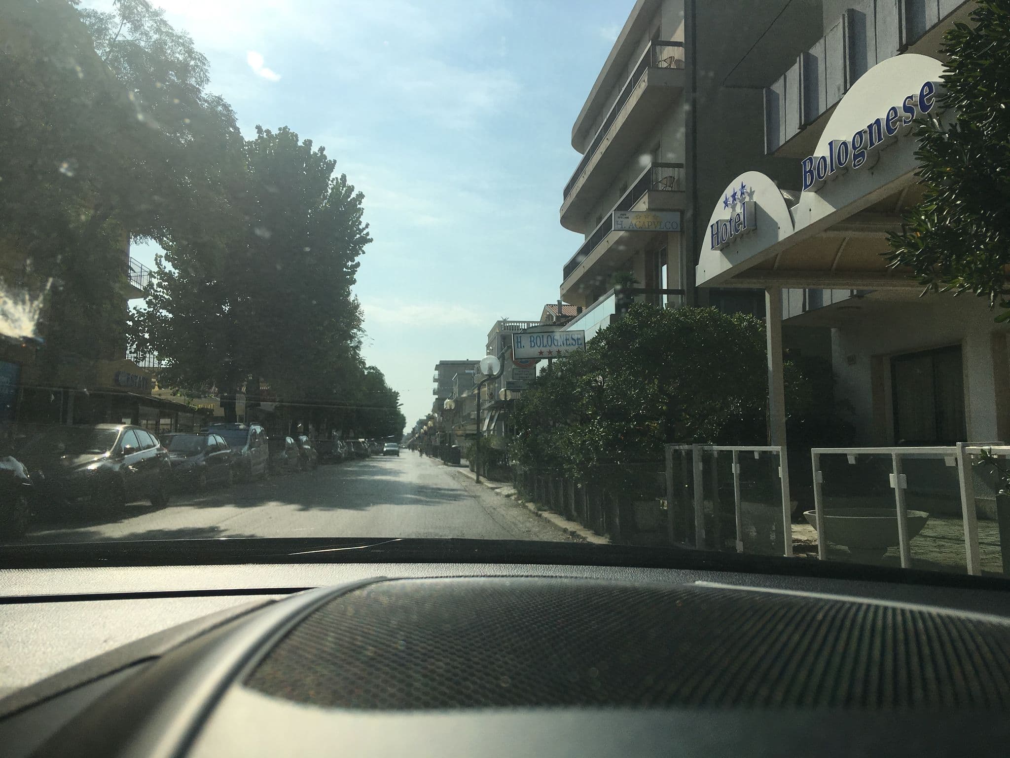 Street view near Hotel Bolognese, Bellaria-Igea Marina — © snepuh (CC BY-SA · Mapillary)