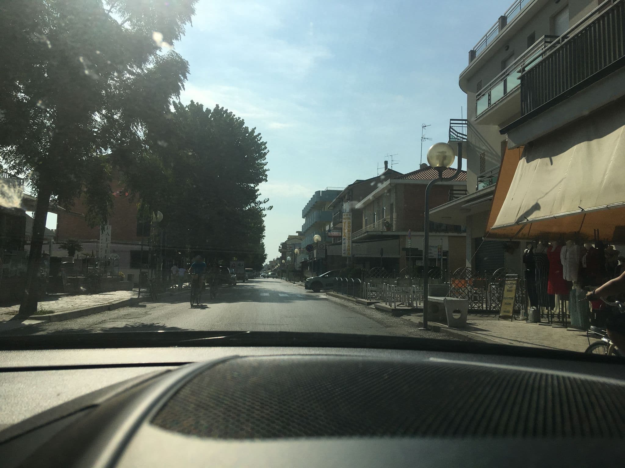 Street view near La Conchiglia Uno di Manfroni Guido & C. SNC, Bellaria-Igea Marina — © snepuh (CC BY-SA · Mapillary)