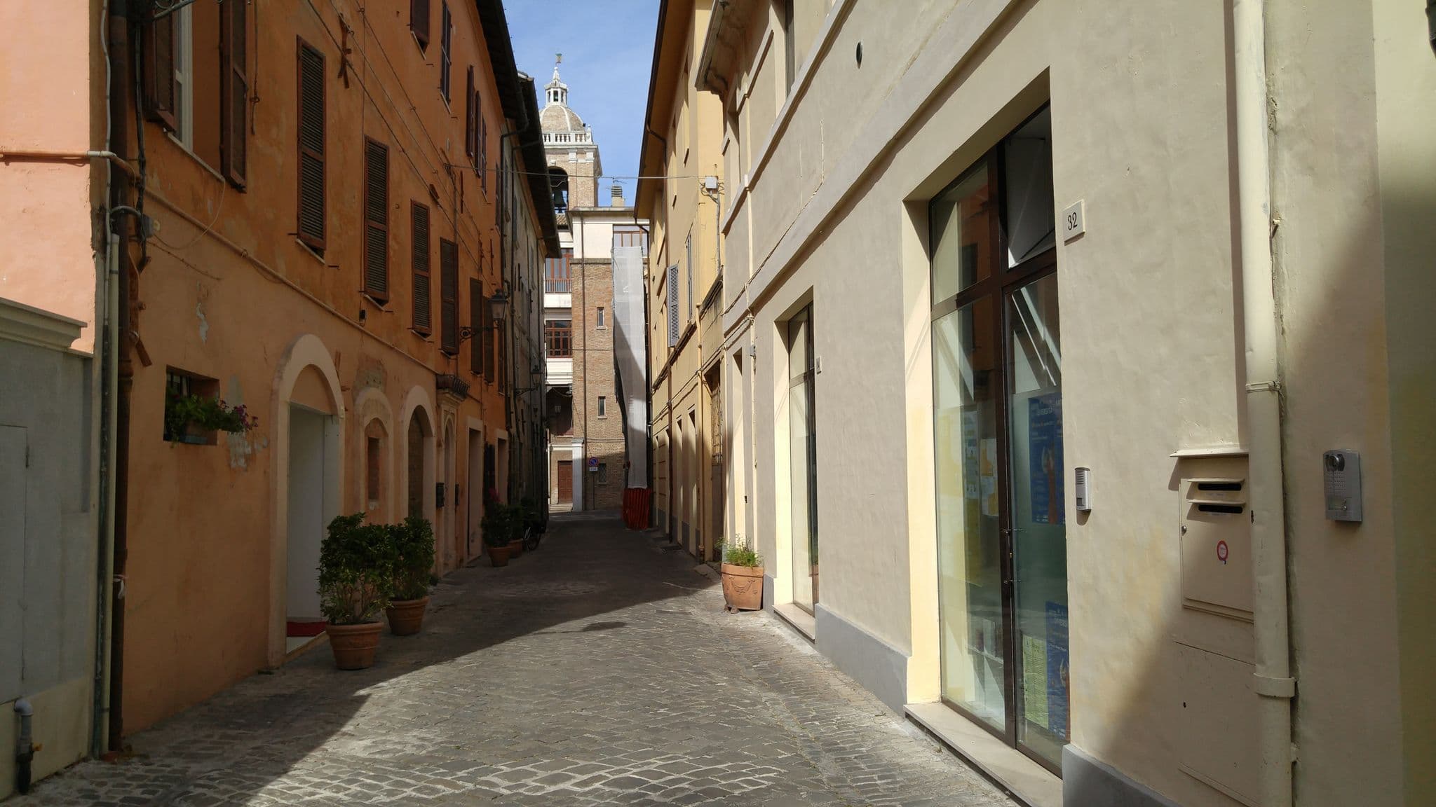Street view near La Terrazza Sui Tetti, Senigallia — © sorcrosc (CC BY-SA · Mapillary)