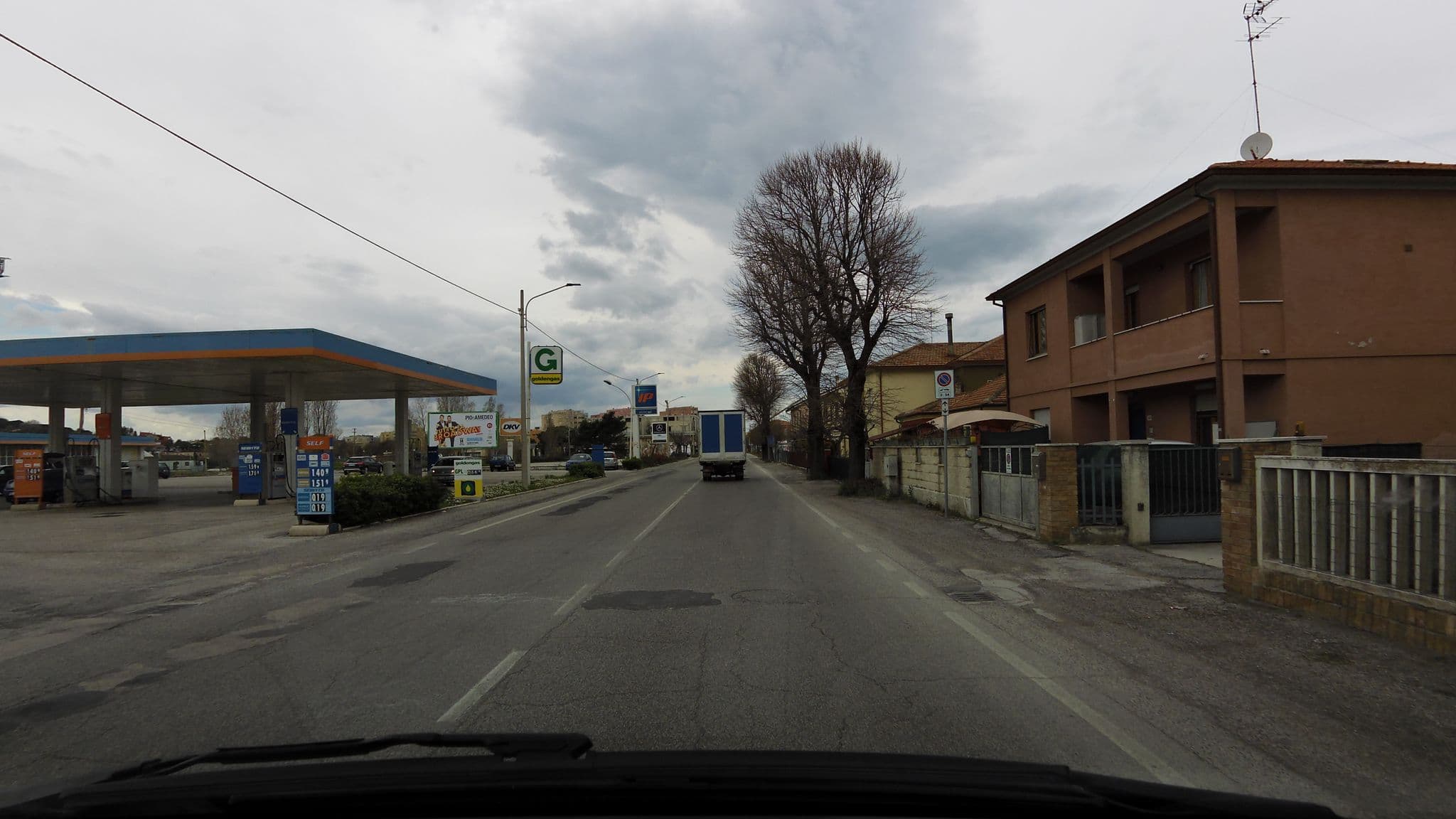 Street view near Hotel Royal, Senigallia — © czmrtn (CC BY-SA · Mapillary)