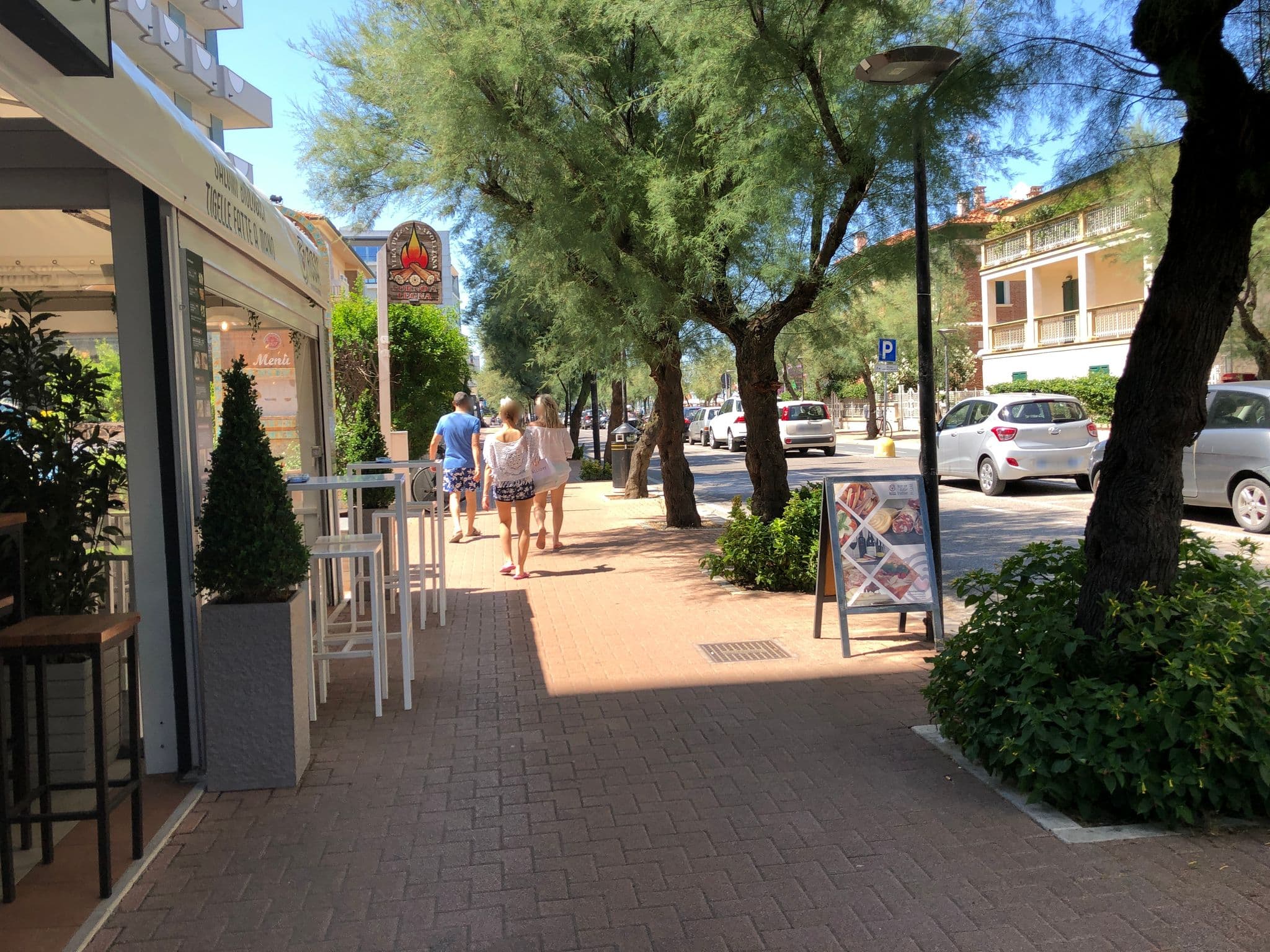 Street view near Hotel Caravelle Pesaro, Pesaro — © peterleth (CC BY-SA · Mapillary)