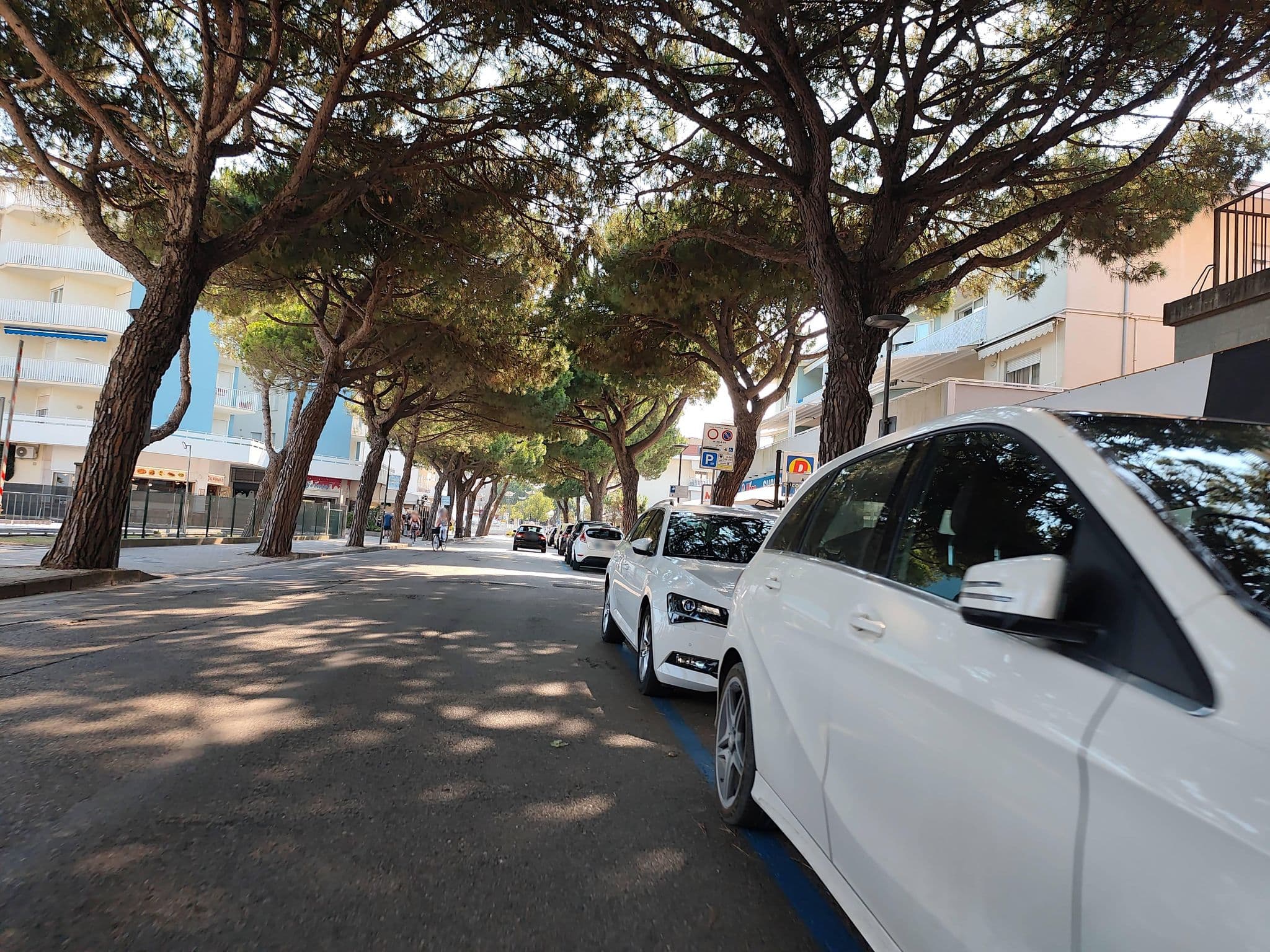 Street view near Tokio hotel, Lido di Jesolo — © Duro (CC BY-SA · Mapillary)