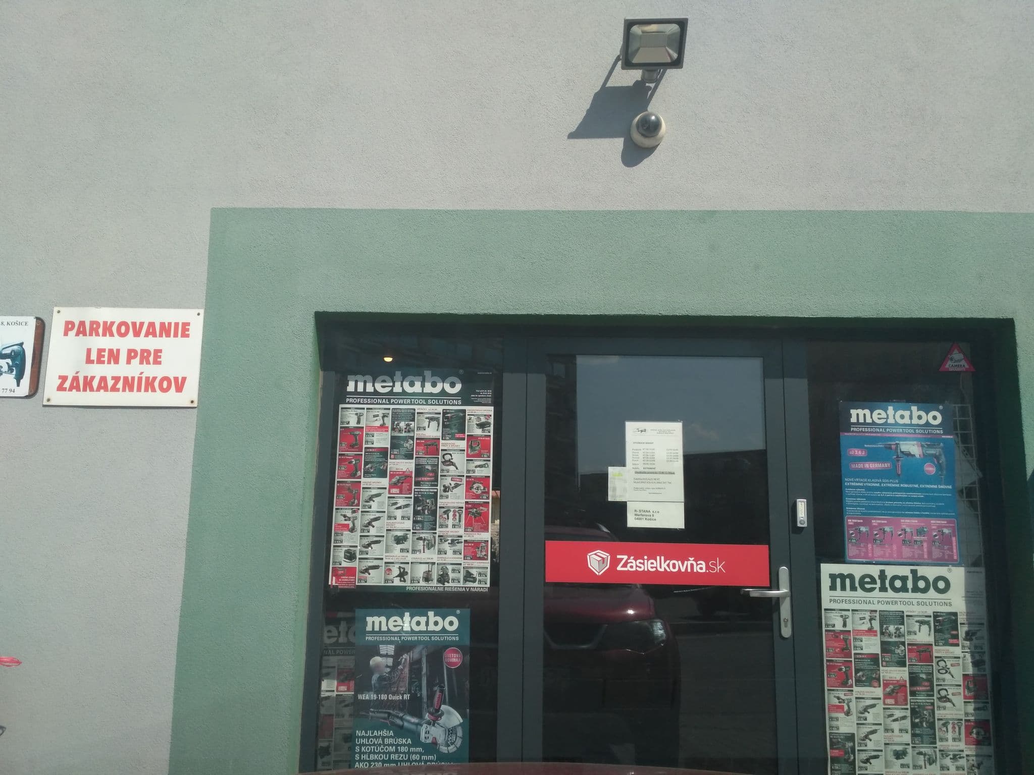 Street view near Školský internát Antona Garbana, Košice — © pavolg (CC BY-SA · Mapillary)