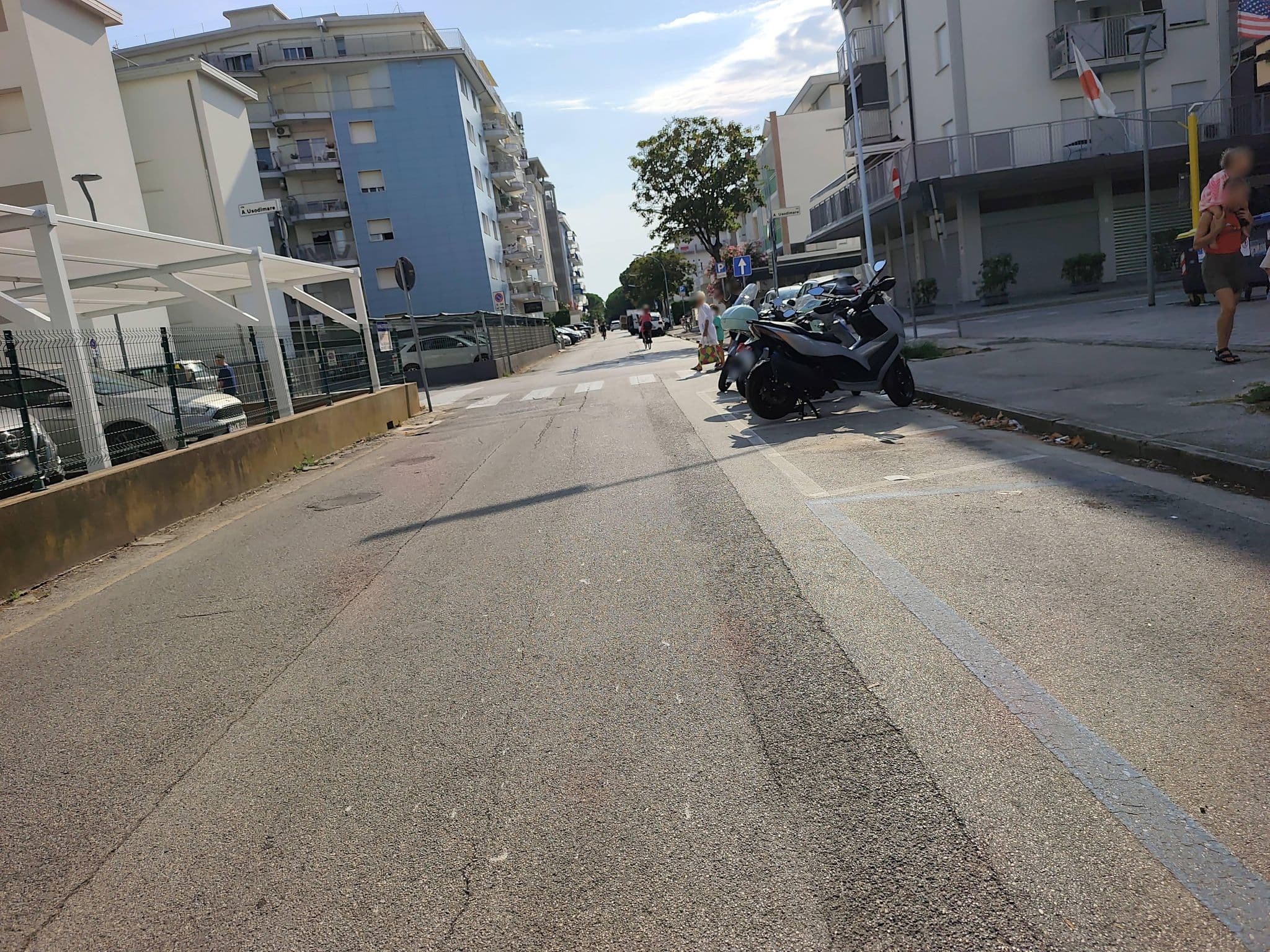 Street view near Condominio Faro, Lido di Jesolo — © Duro (CC BY-SA · Mapillary)