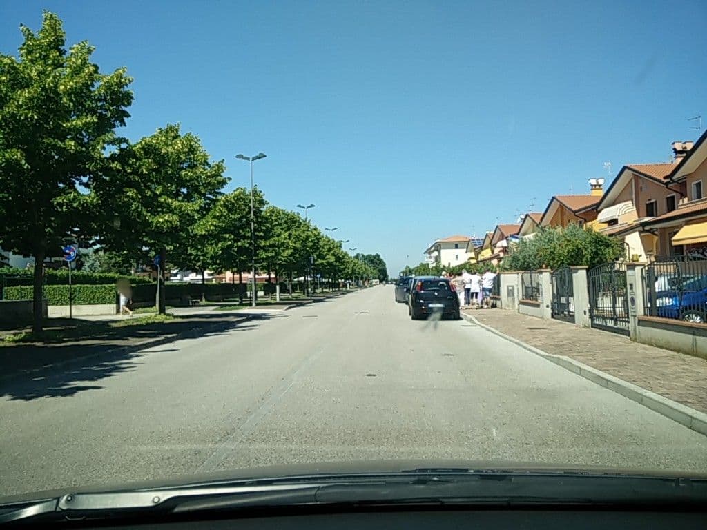 Street view near Villaggio Laguna app.to 5 e 38, Caorle — © bellazambo (CC BY-SA · Mapillary)