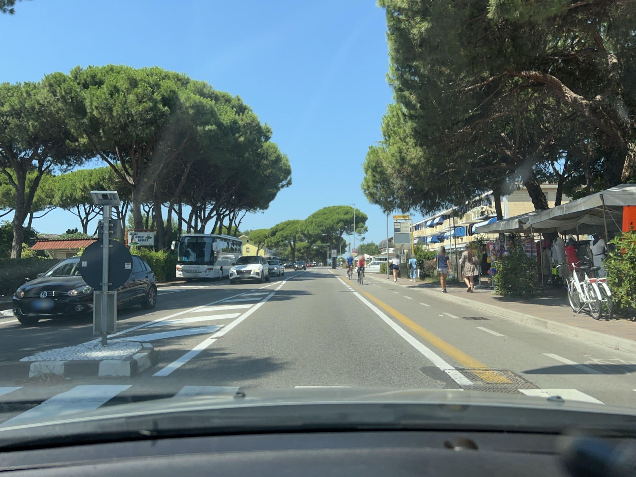 Street view near Cà di Valle, Ca' Savio — © chicc0 (CC BY-SA · Mapillary)