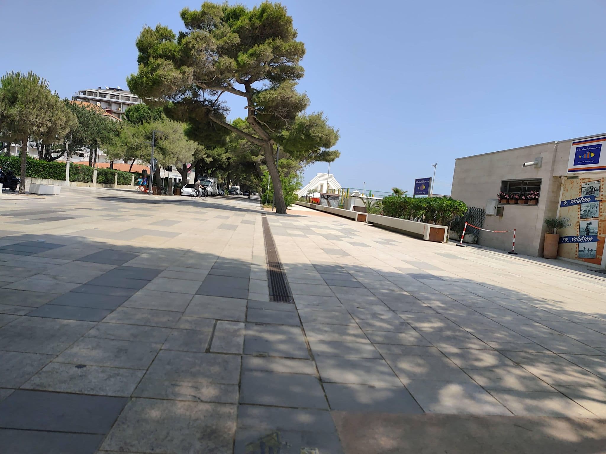 Street view near Mandi SRL, Lignano Sabbiadoro — © Duro (CC BY-SA · Mapillary)