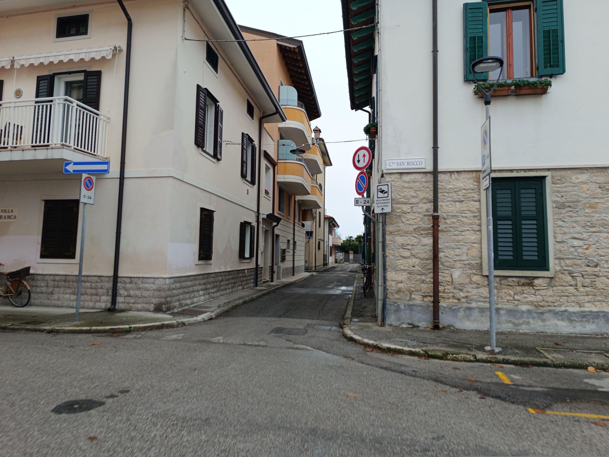 Street view near Villa Marin di Marin Pietro & C. SAS, Grado — © Duro (CC BY-SA · Mapillary)