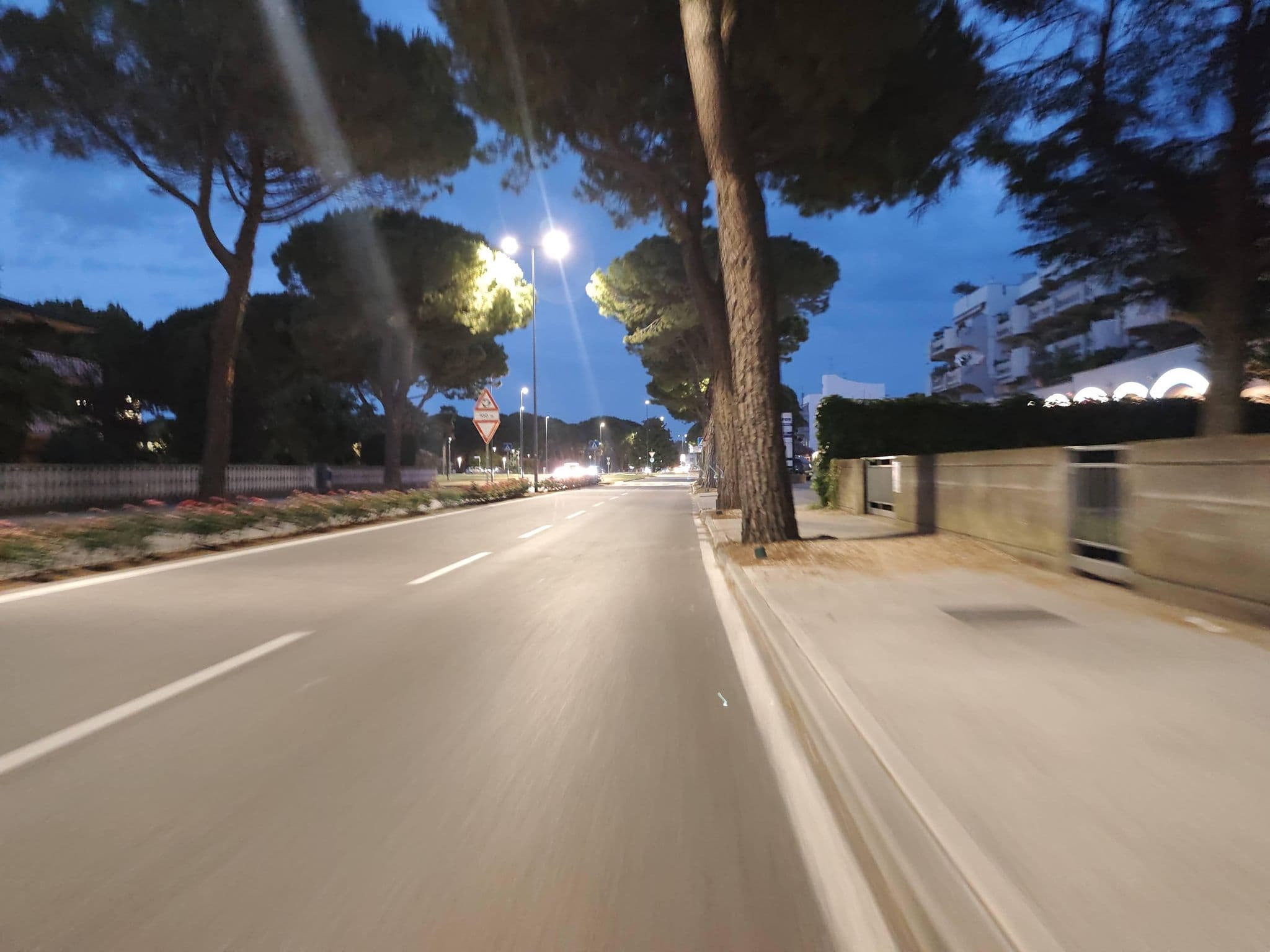 Street view near Hotel Marin - Grand Hotel, Lignano Sabbiadoro — © Duro (CC BY-SA · Mapillary)