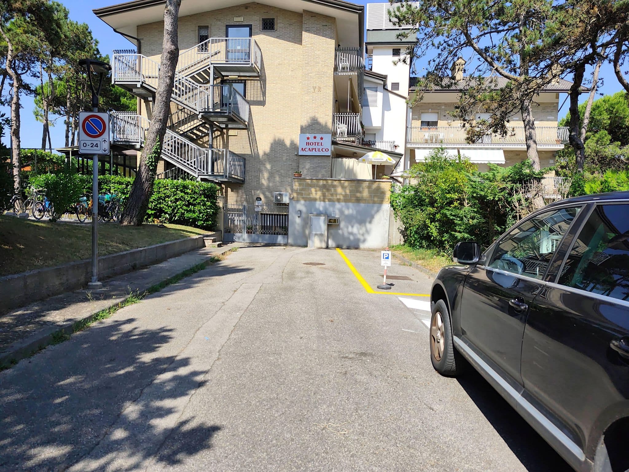 Street view near BA- Tintoretto Apartments, Lignano Sabbiadoro — © Duro (CC BY-SA · Mapillary)