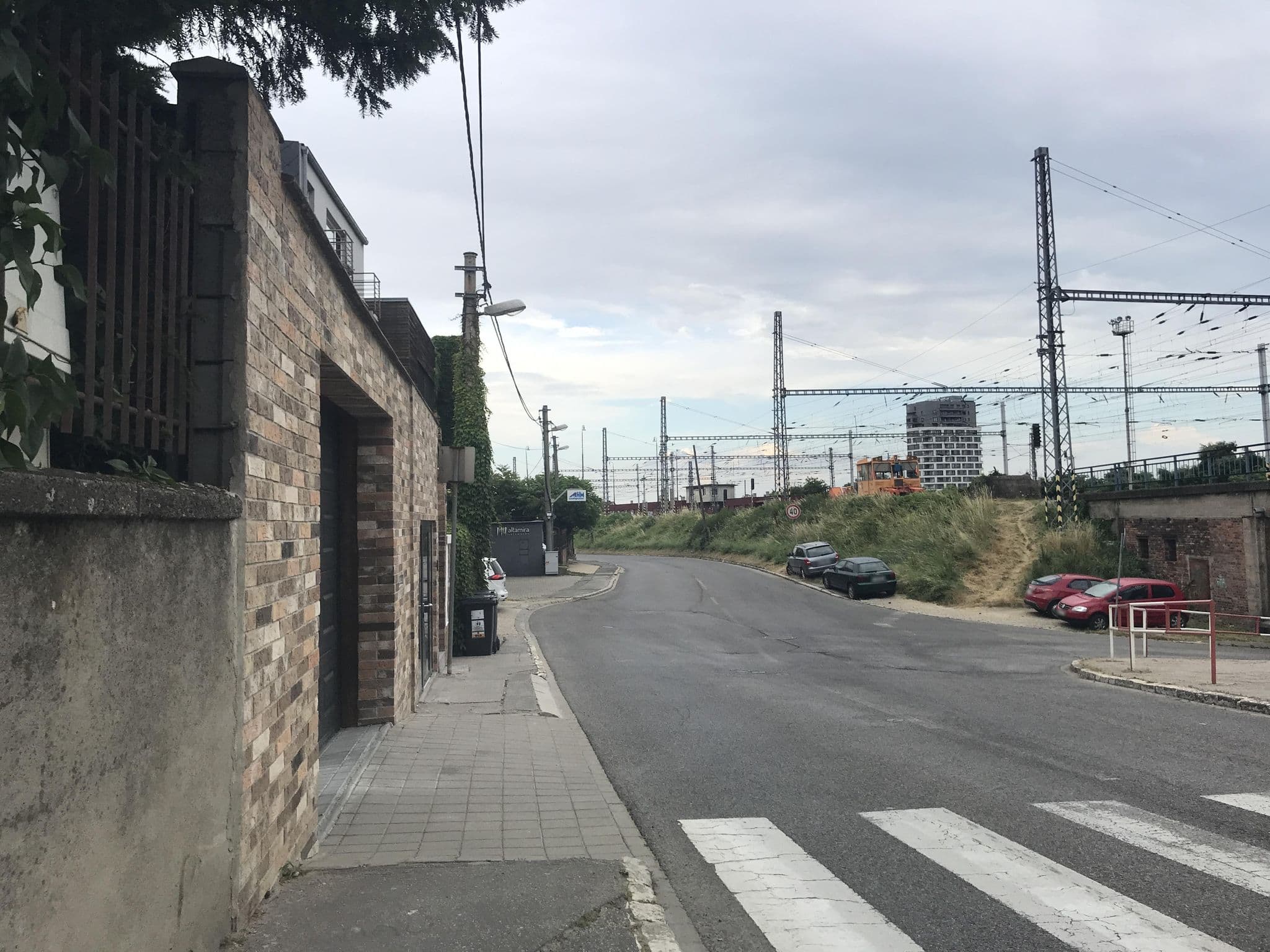 Street view near Villa Bea, Bratislava — © miguel_andrade (CC BY-SA · Mapillary)