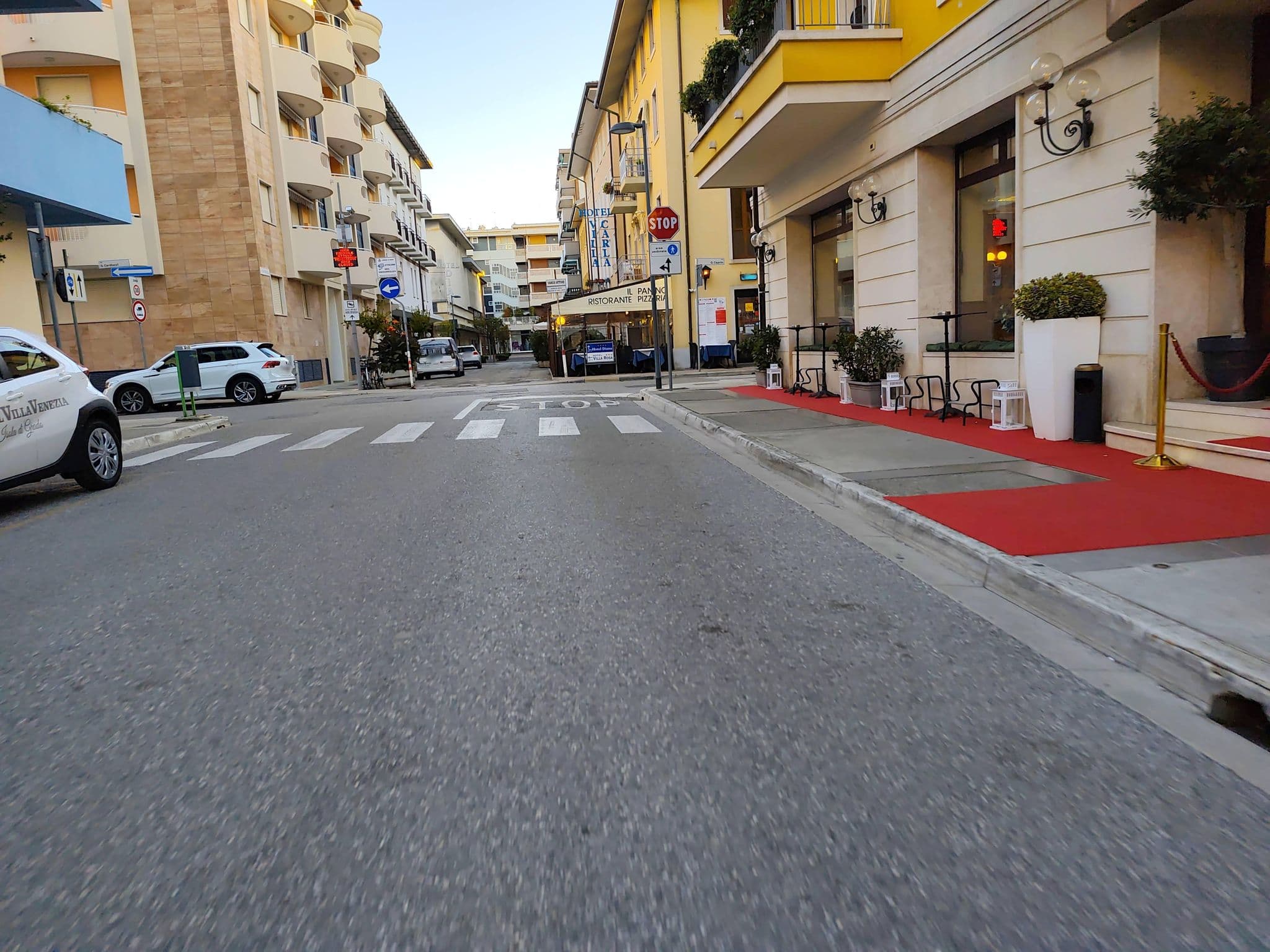 Street view near Hotel Via Venezia, Grado — © Duro (CC BY-SA · Mapillary)