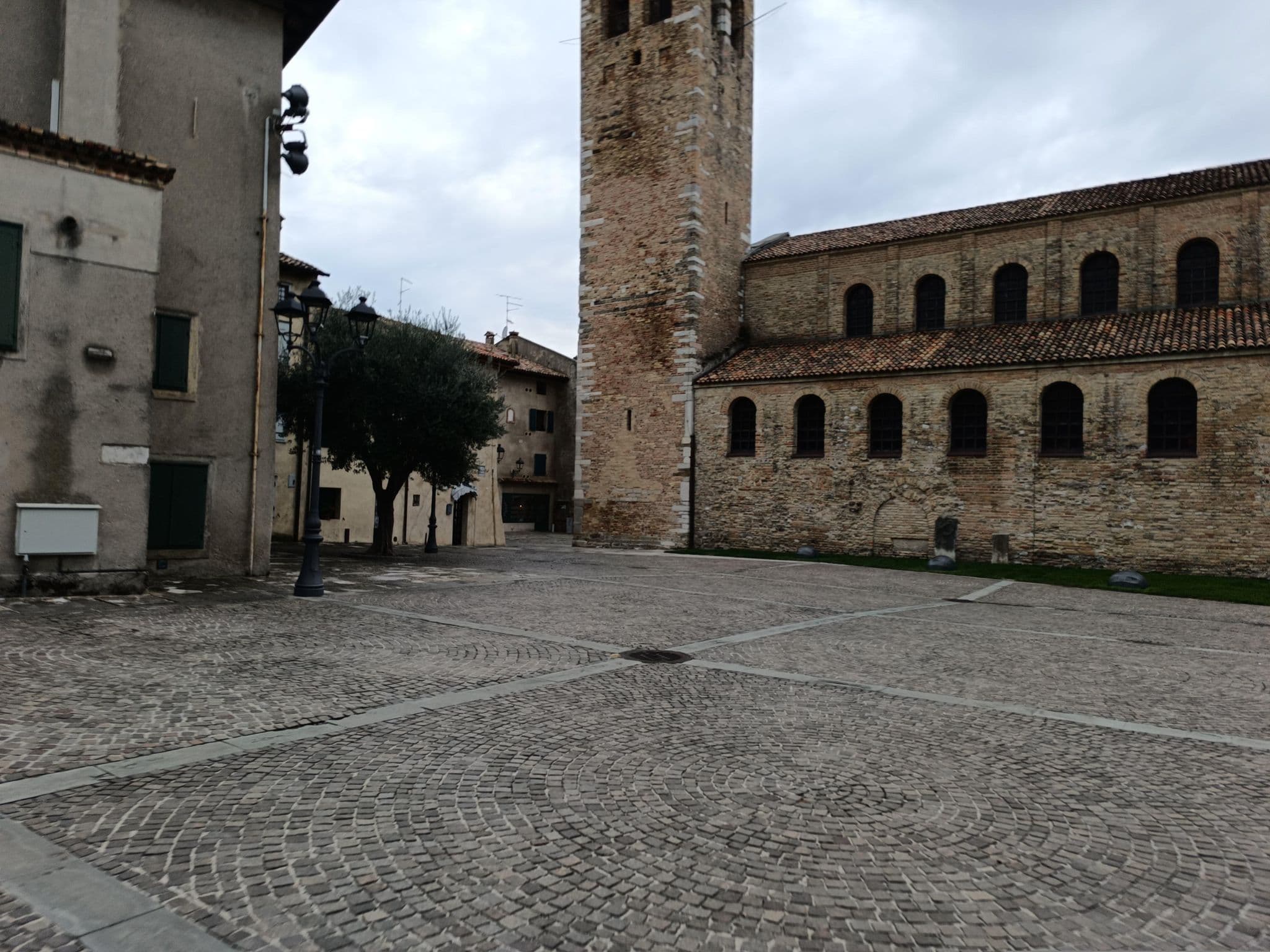 Street view near Tartana by KlabHouse, Grado — © Duro (CC BY-SA · Mapillary)
