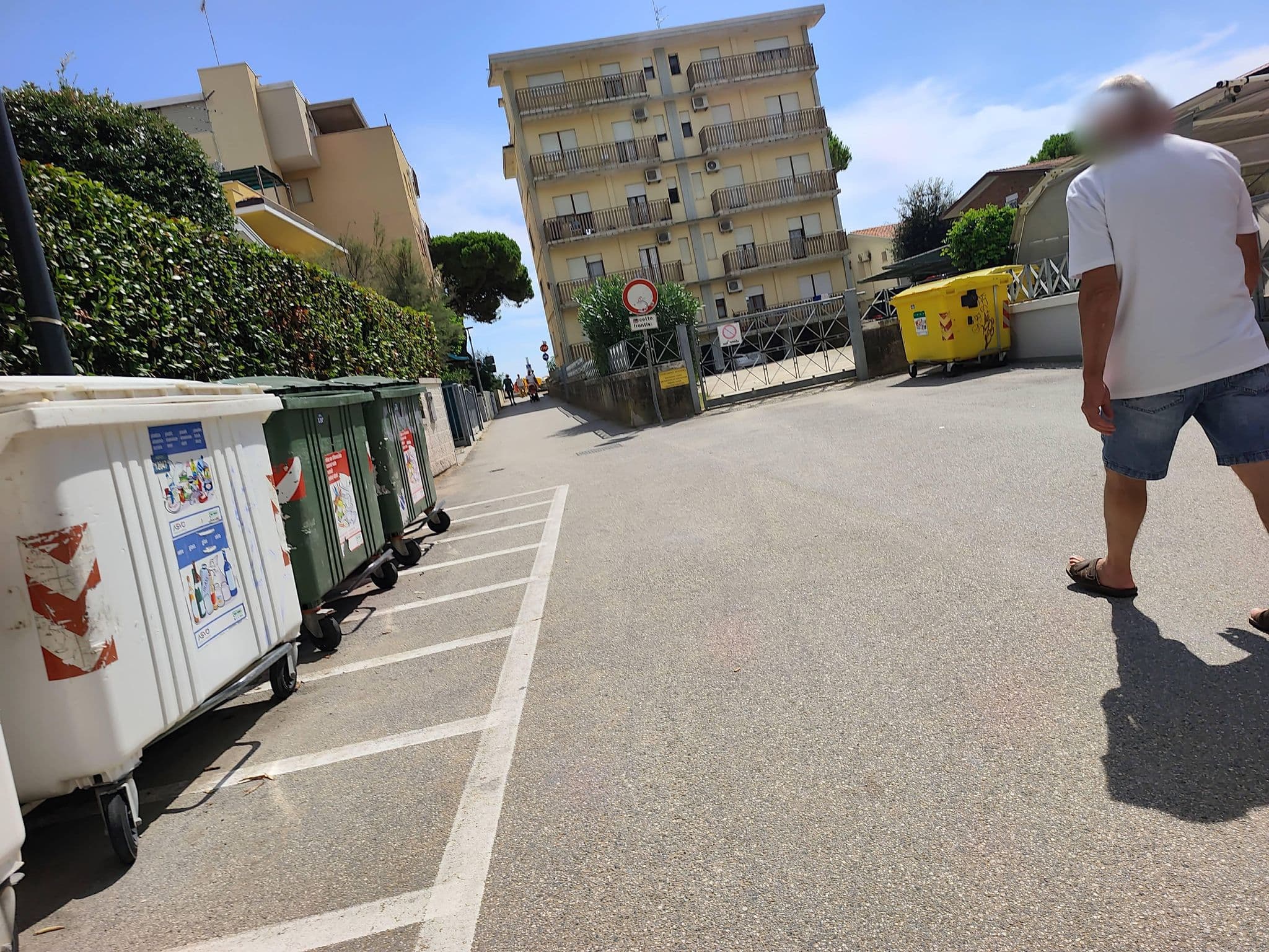 Street view near Hotel Eurostar, Bibione — © Duro (CC BY-SA · Mapillary)