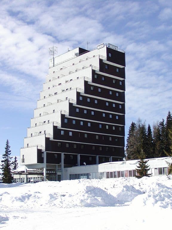 Panorama Resort (via Wikimedia Commons, Attribution)