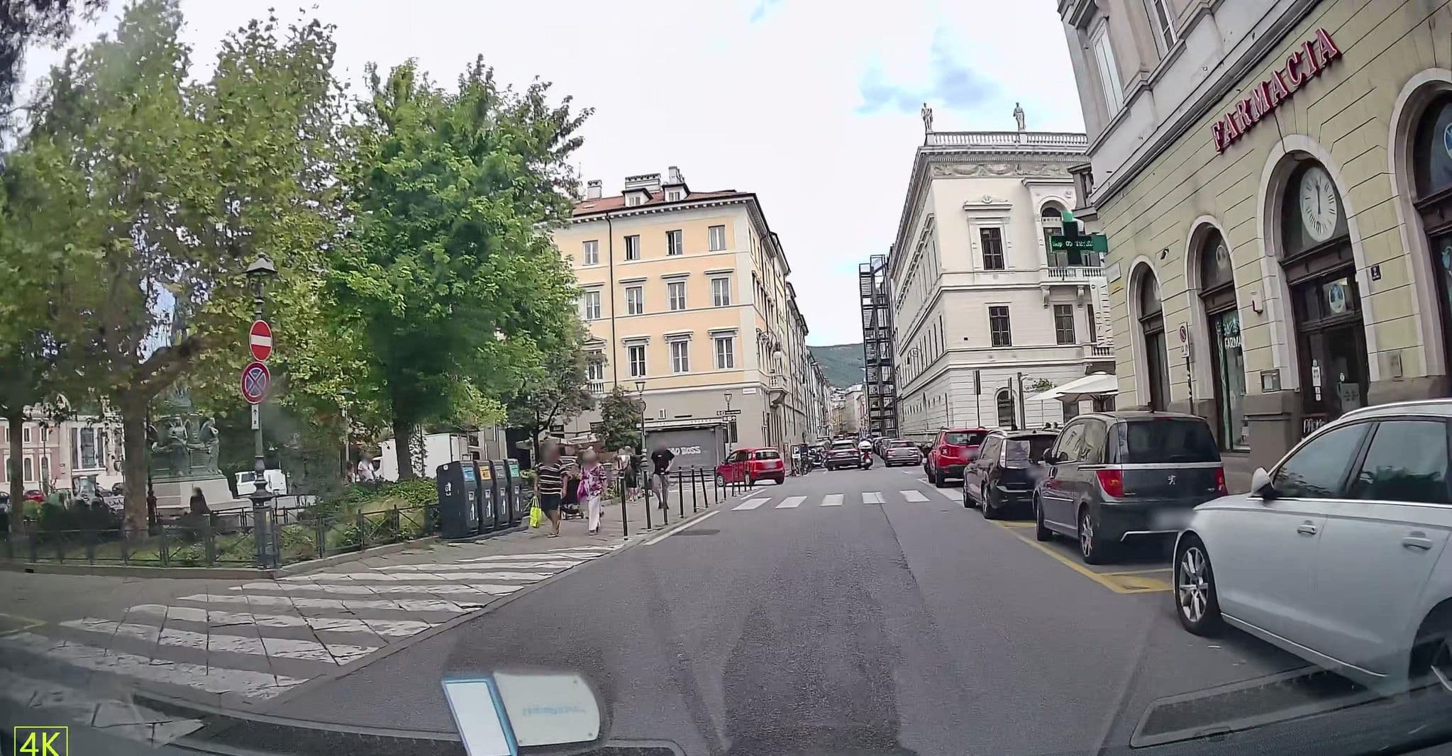 Street view near Mansarde Rive, Trieste — © Ugo_mapedits (CC BY-SA · Mapillary)