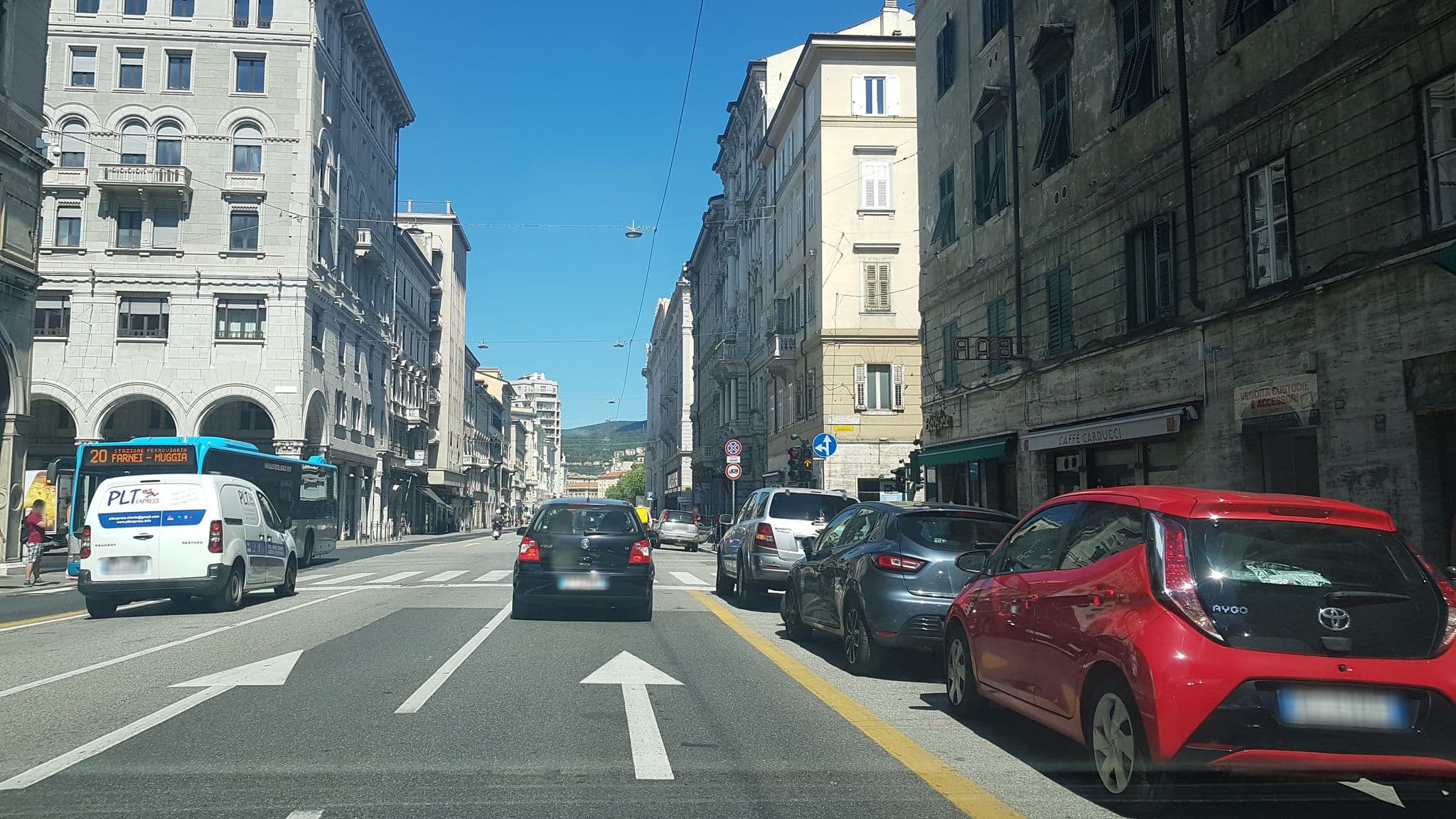 Street view near Bed & Breakfast Lorenzo, Trieste — © igorzo (CC BY-SA · Mapillary)