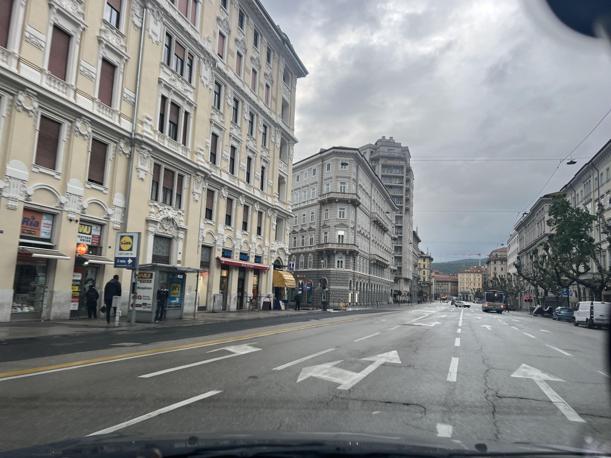 Street view near Antico Borgo Teresiano, Trieste — © igorzo (CC BY-SA · Mapillary)