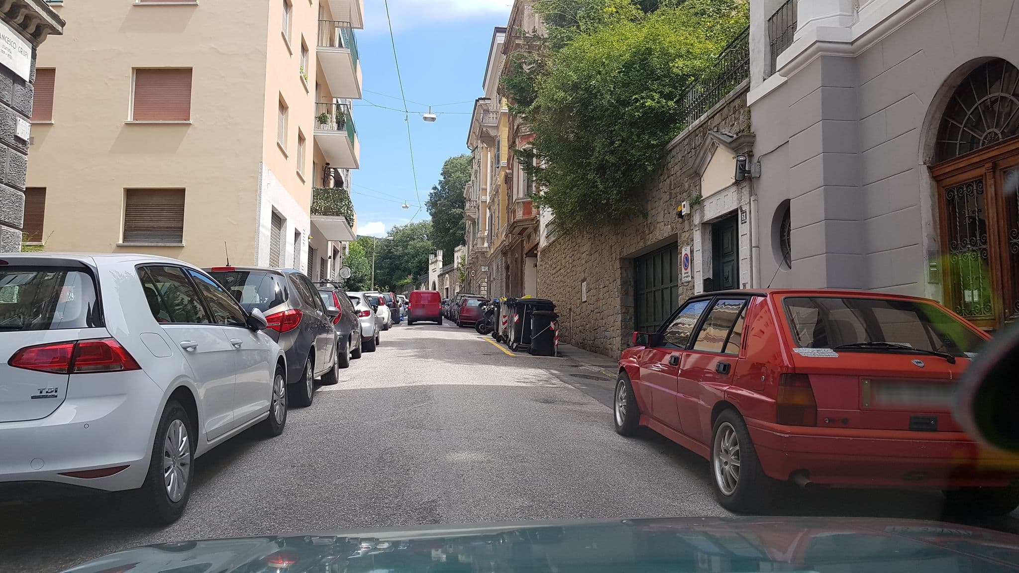 Street view near Alla Scalinata del Teatro Rossetti, Trieste — © igorzo (CC BY-SA · Mapillary)