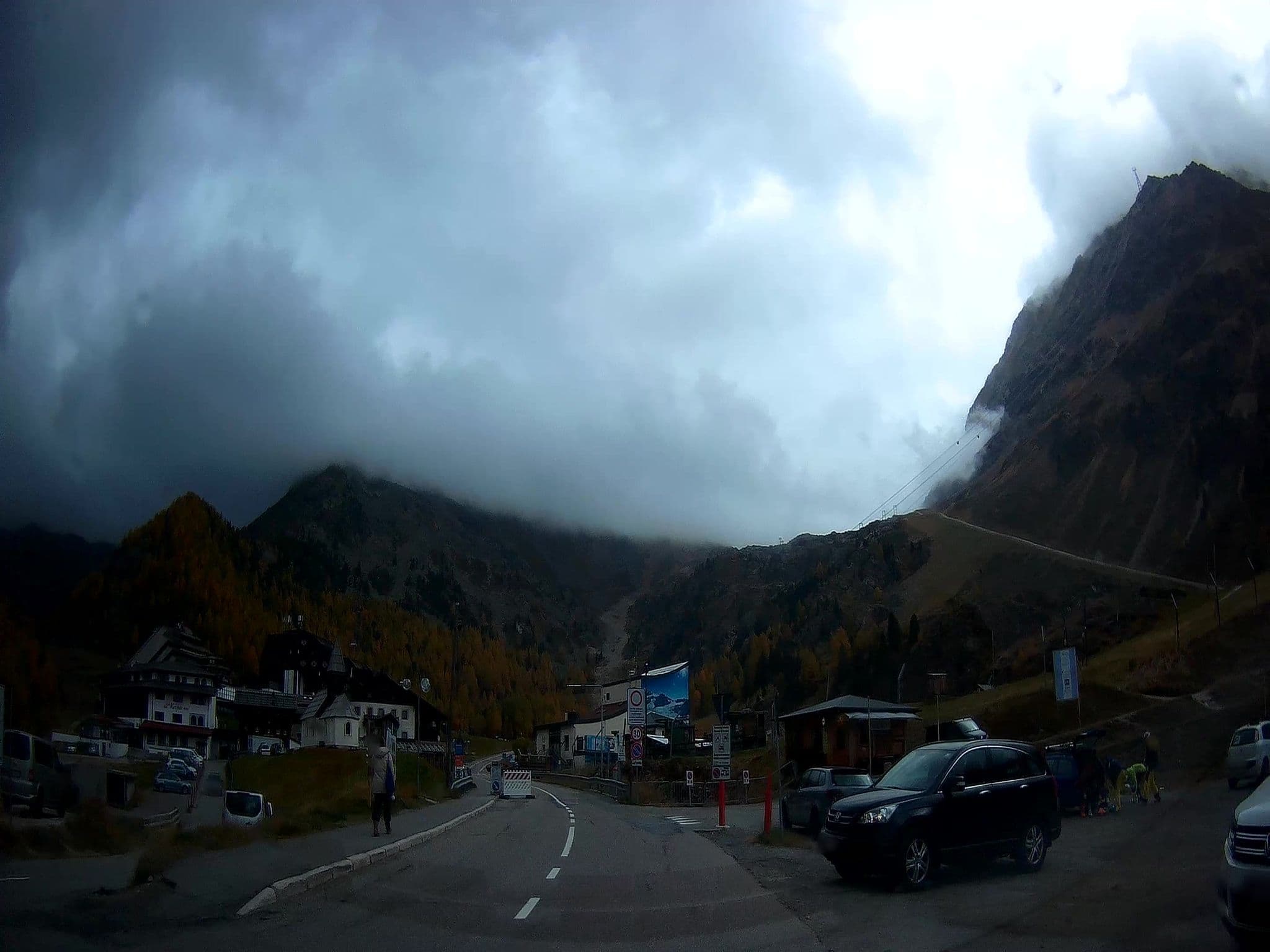Street view near Blu Hotel, Senales — © fuchserl (CC BY-SA · Mapillary)
