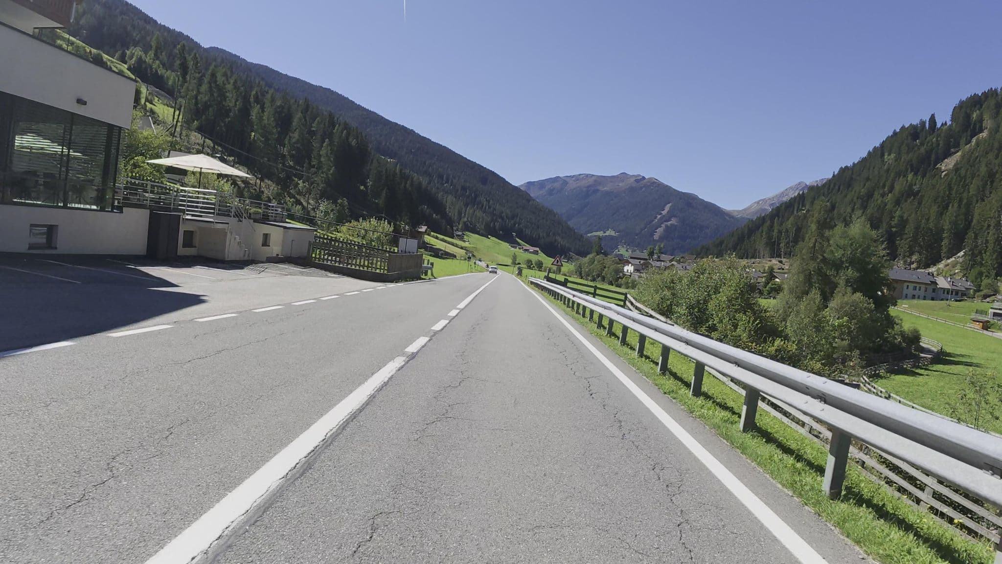 Street view near Gasthof Rabensteinerhof, San Martino in Passiria — © Guzzi_Franze (CC BY-SA · Mapillary)