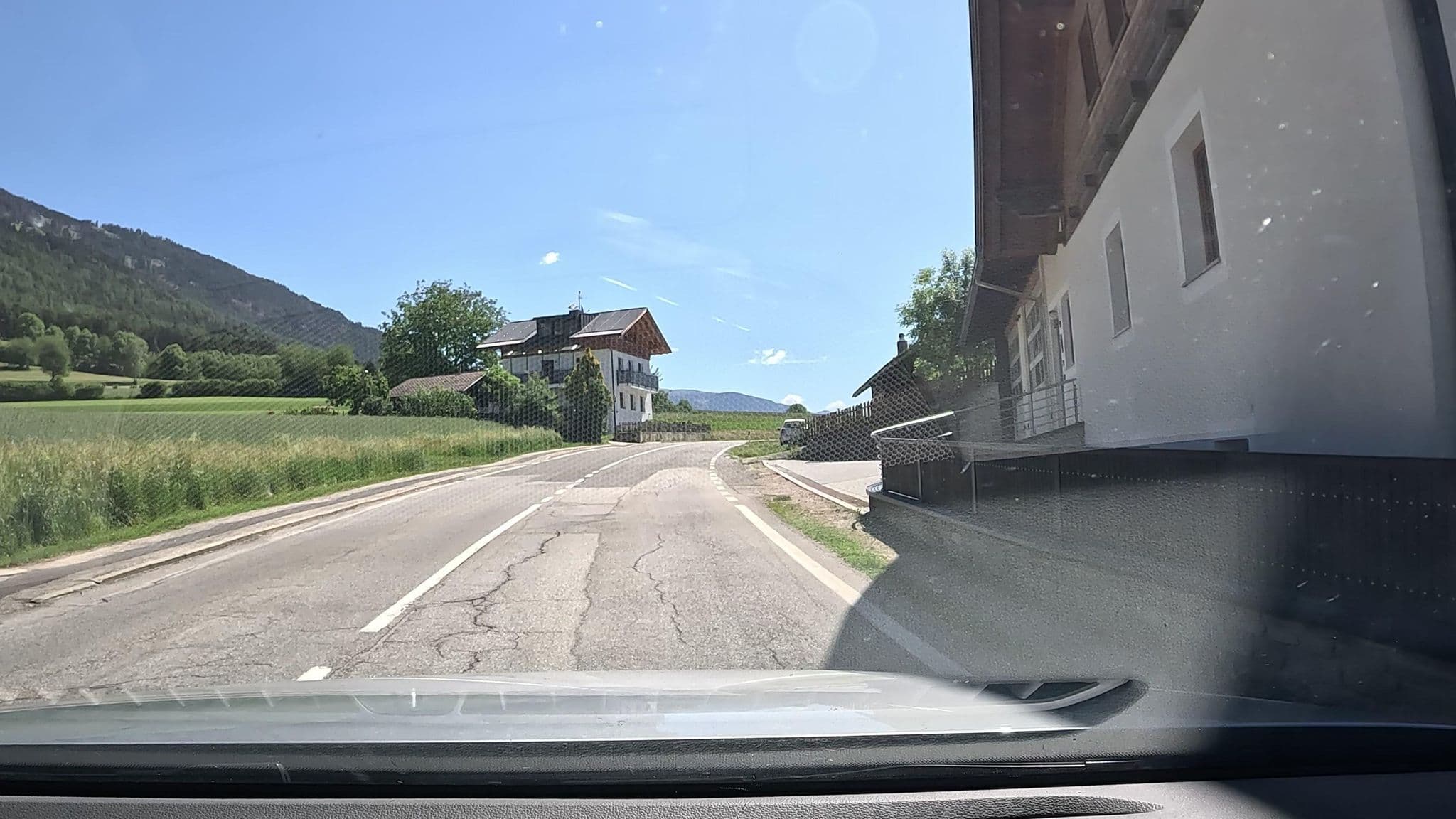 Street view near Villa Pares, Falzes — © stefanro74 (CC BY-SA · Mapillary)