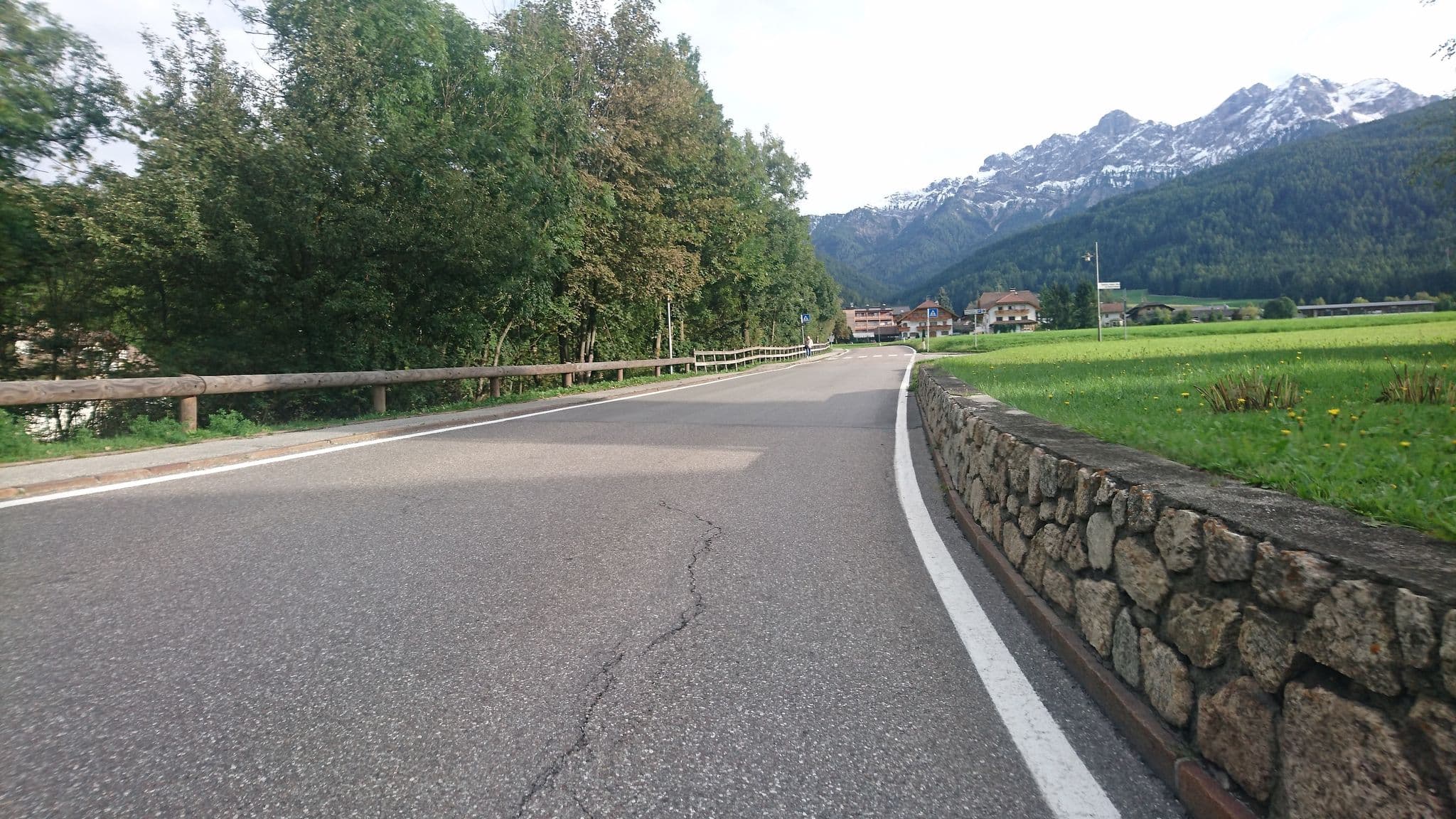 Street view near Albergo Saller, Valdaora di Mezzo — © voschix (CC BY-SA · Mapillary)