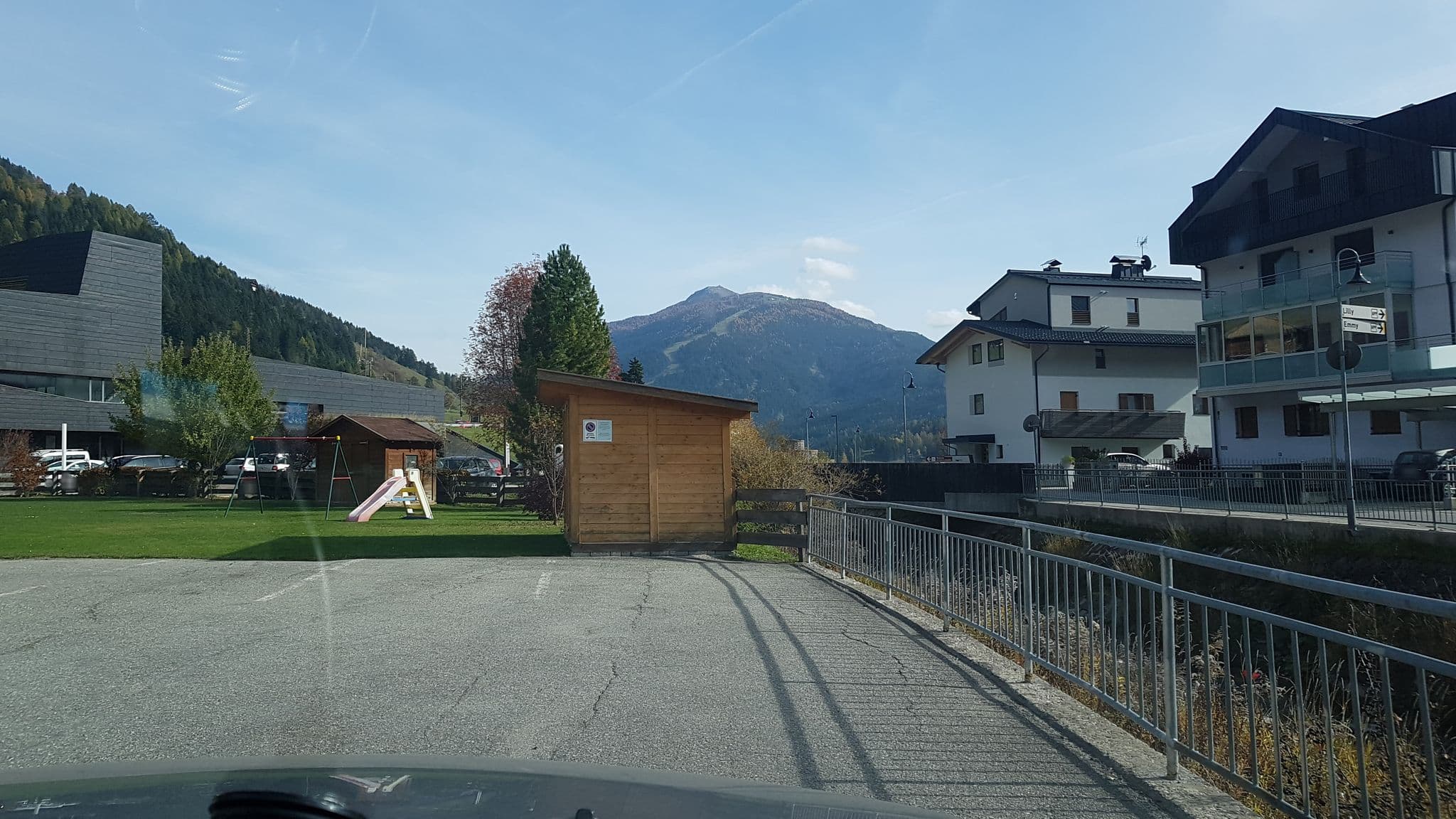 Street view near Appartments Oberhofer, San Candido — © igorzo (CC BY-SA · Mapillary)