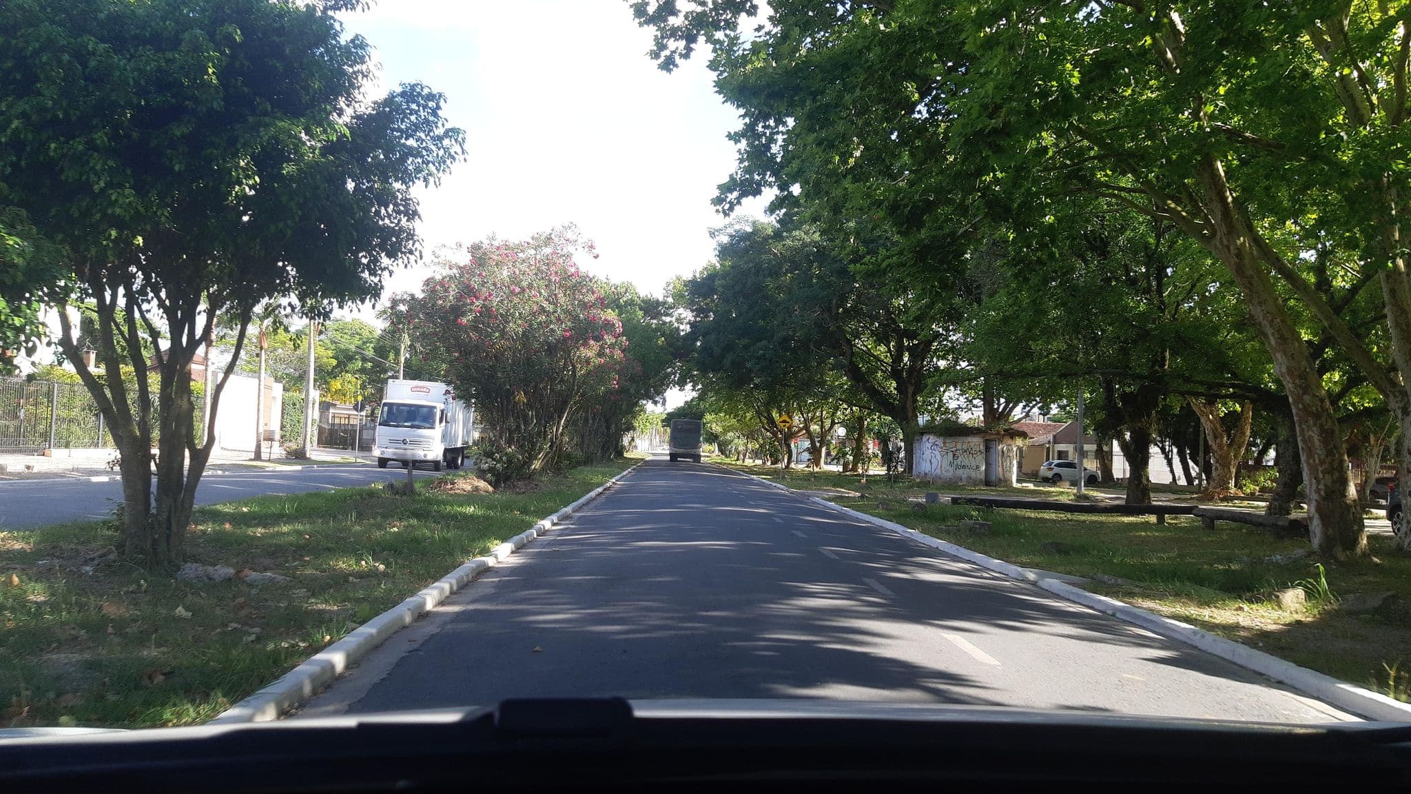 Street view near Pousada Pomar, Pelotas — © Kaart_Local (CC BY-SA · Mapillary)
