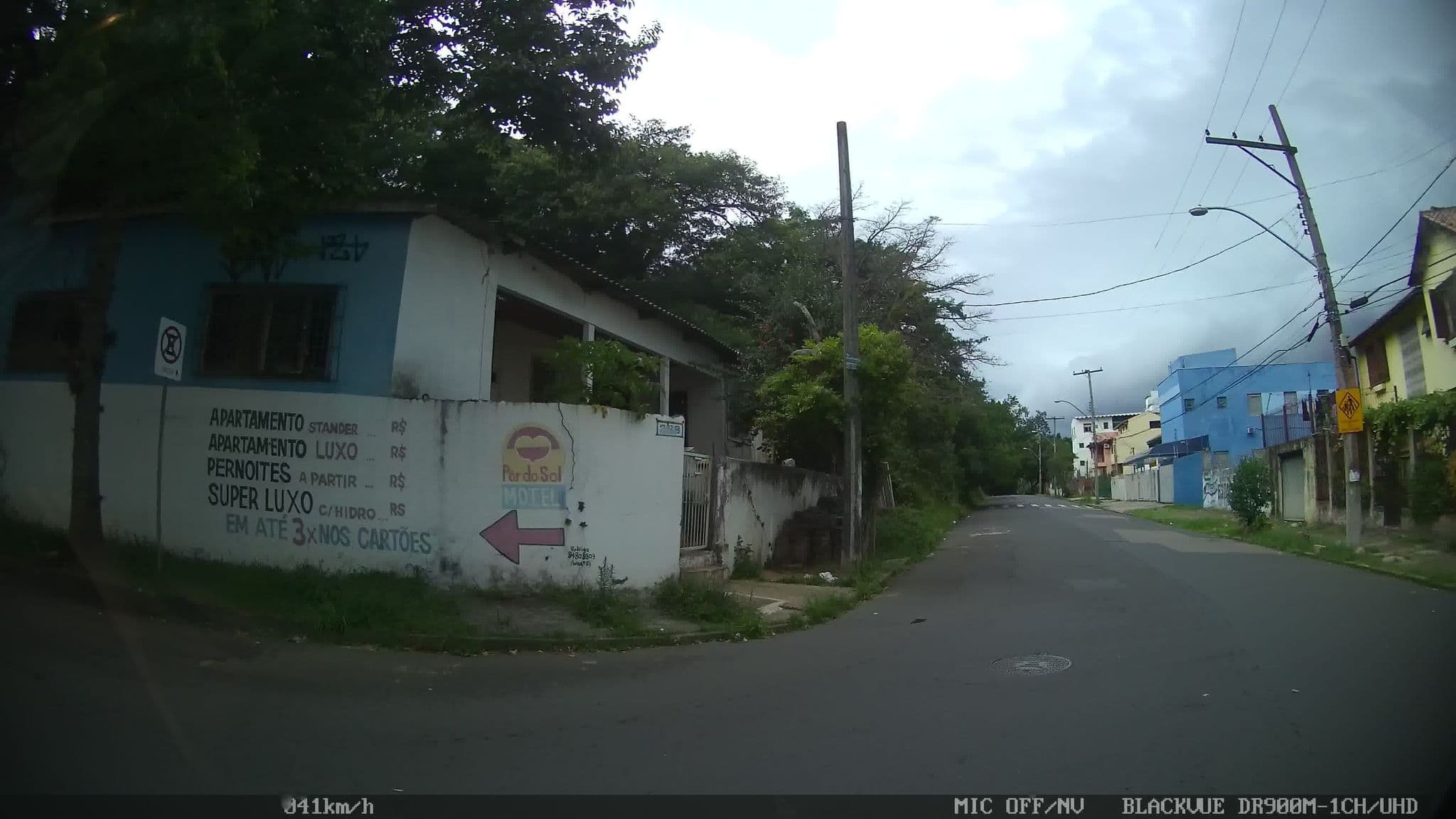 Street view near Motel Pôr do Sol, Porto Alegre — © kaart_1 (CC BY-SA · Mapillary)
