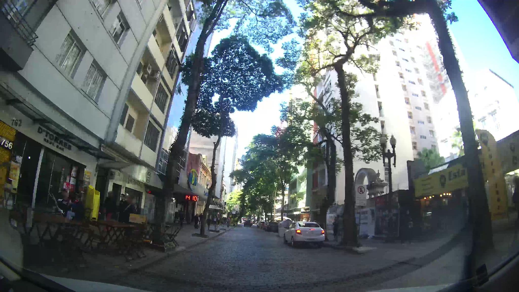 Street view near Açores Flat Design, Porto Alegre — © marciosampaio (CC BY-SA · Mapillary)