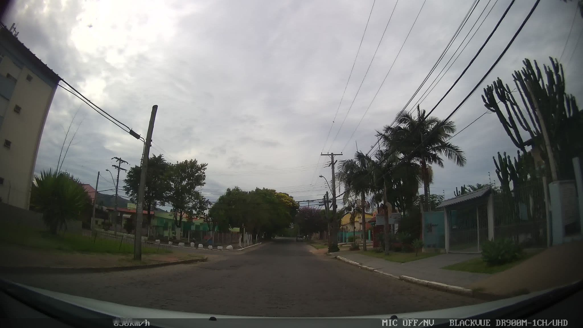 Street view near Motel da Barra, Porto Alegre — © kaart_1 (CC BY-SA · Mapillary)