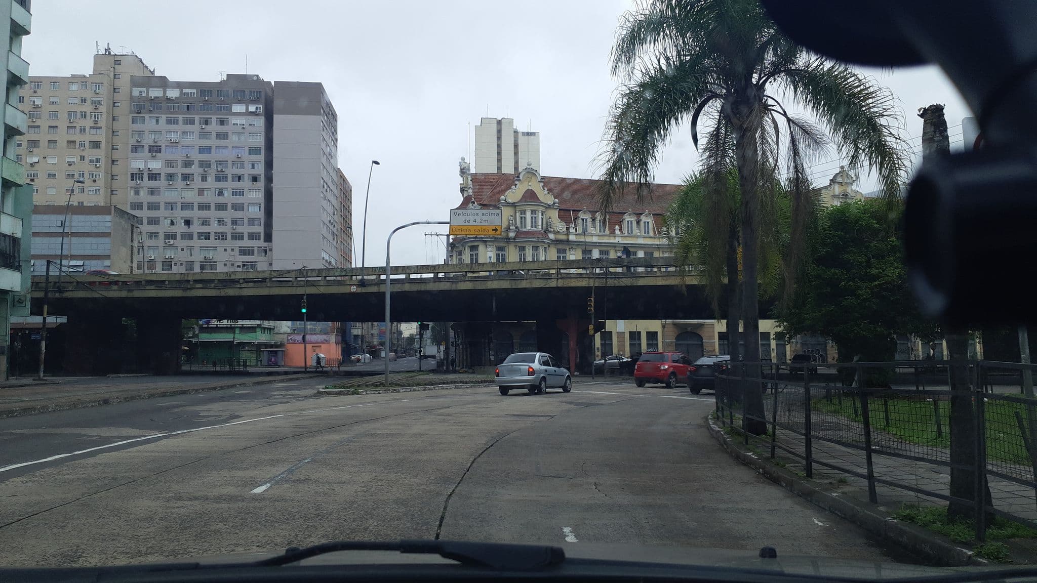 Street view near Hotel Minuano Express, Porto Alegre — © aoreinhardt (CC BY-SA · Mapillary)