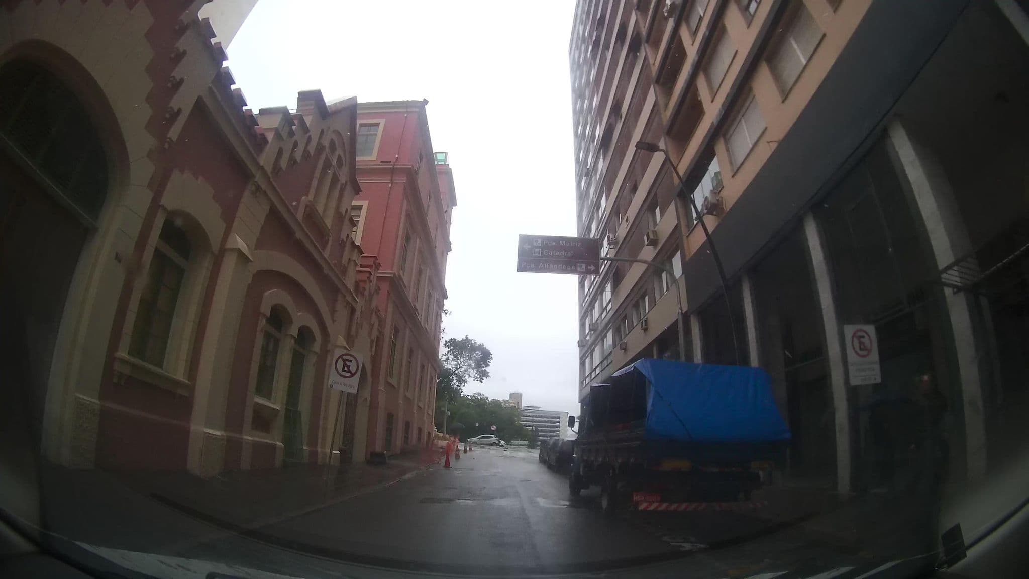 Street view near Hotel Praça Da Matriz, Porto Alegre — © marciosampaio (CC BY-SA · Mapillary)