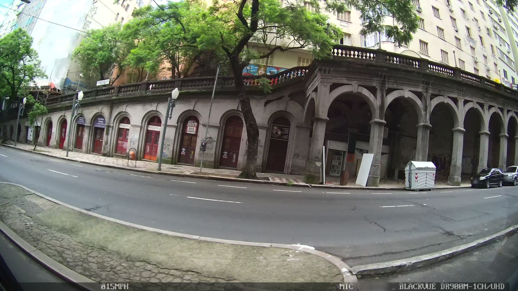 Street view near Everest Hotel, Porto Alegre — © kaart_1 (CC BY-SA · Mapillary)