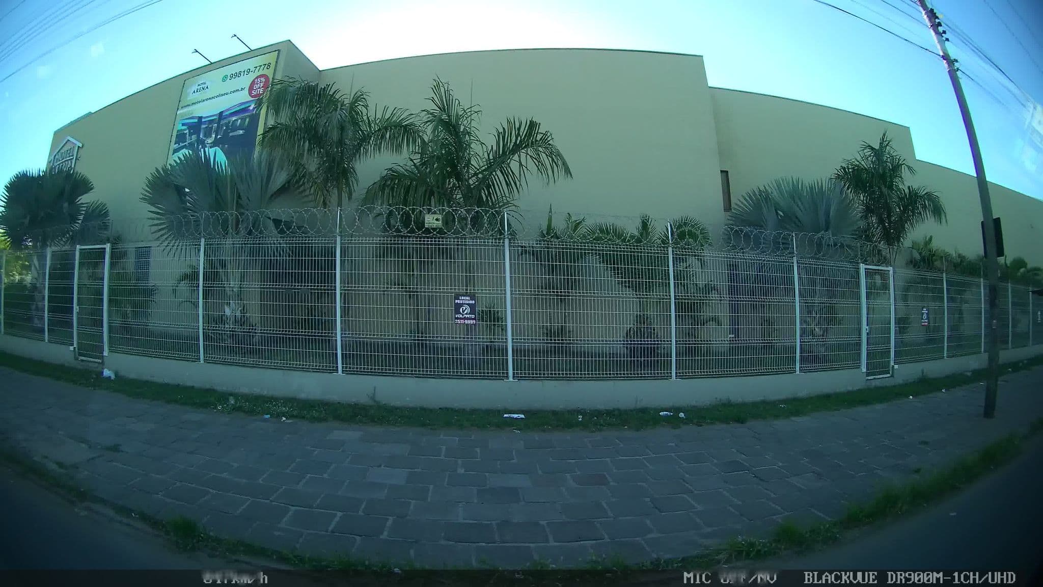 Street view near Motel Arena Coliseu, Porto Alegre — © kaart_1 (CC BY-SA · Mapillary)