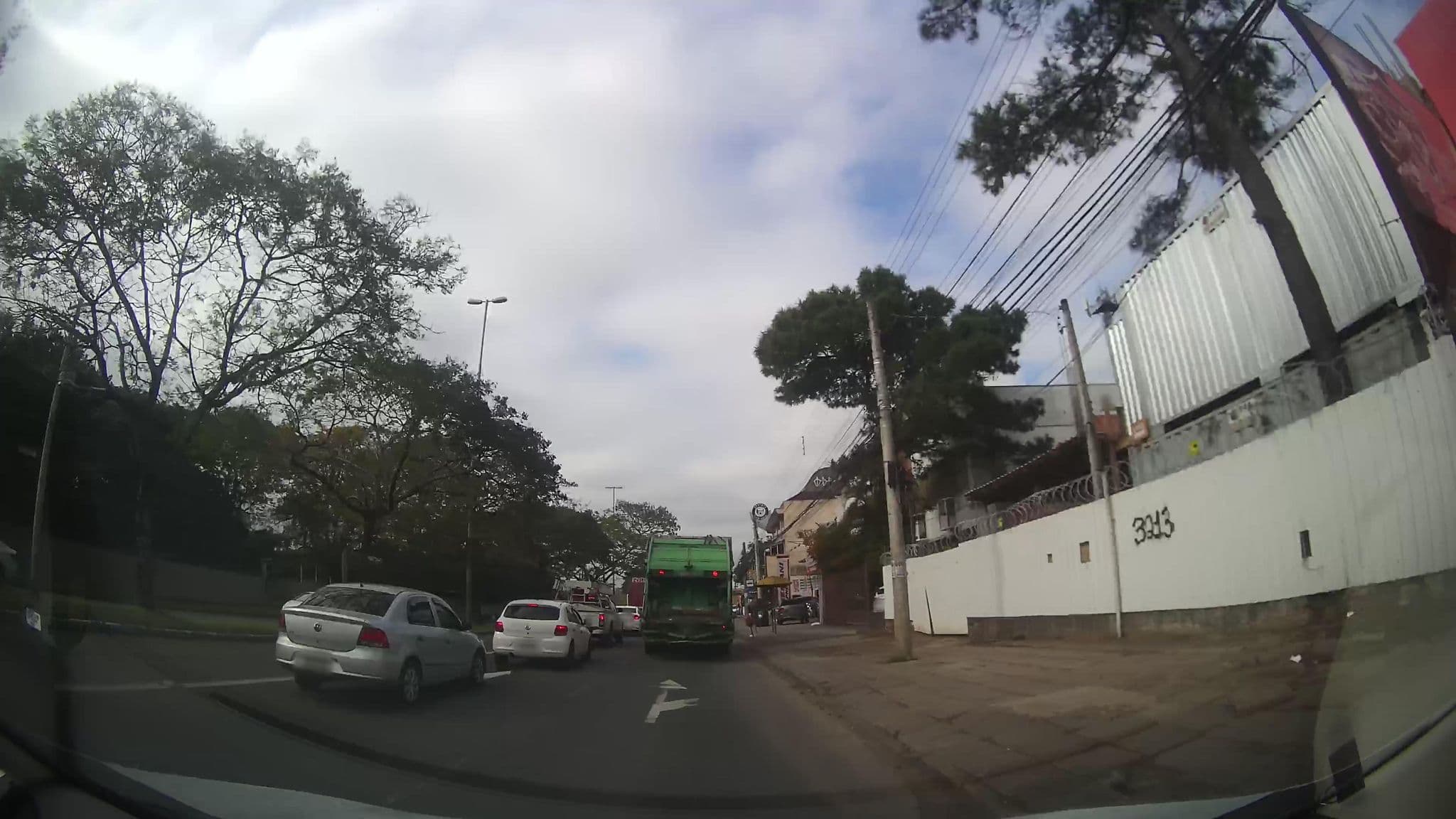 Street view near Motel Deslize, Porto Alegre — © marciosampaio (CC BY-SA · Mapillary)