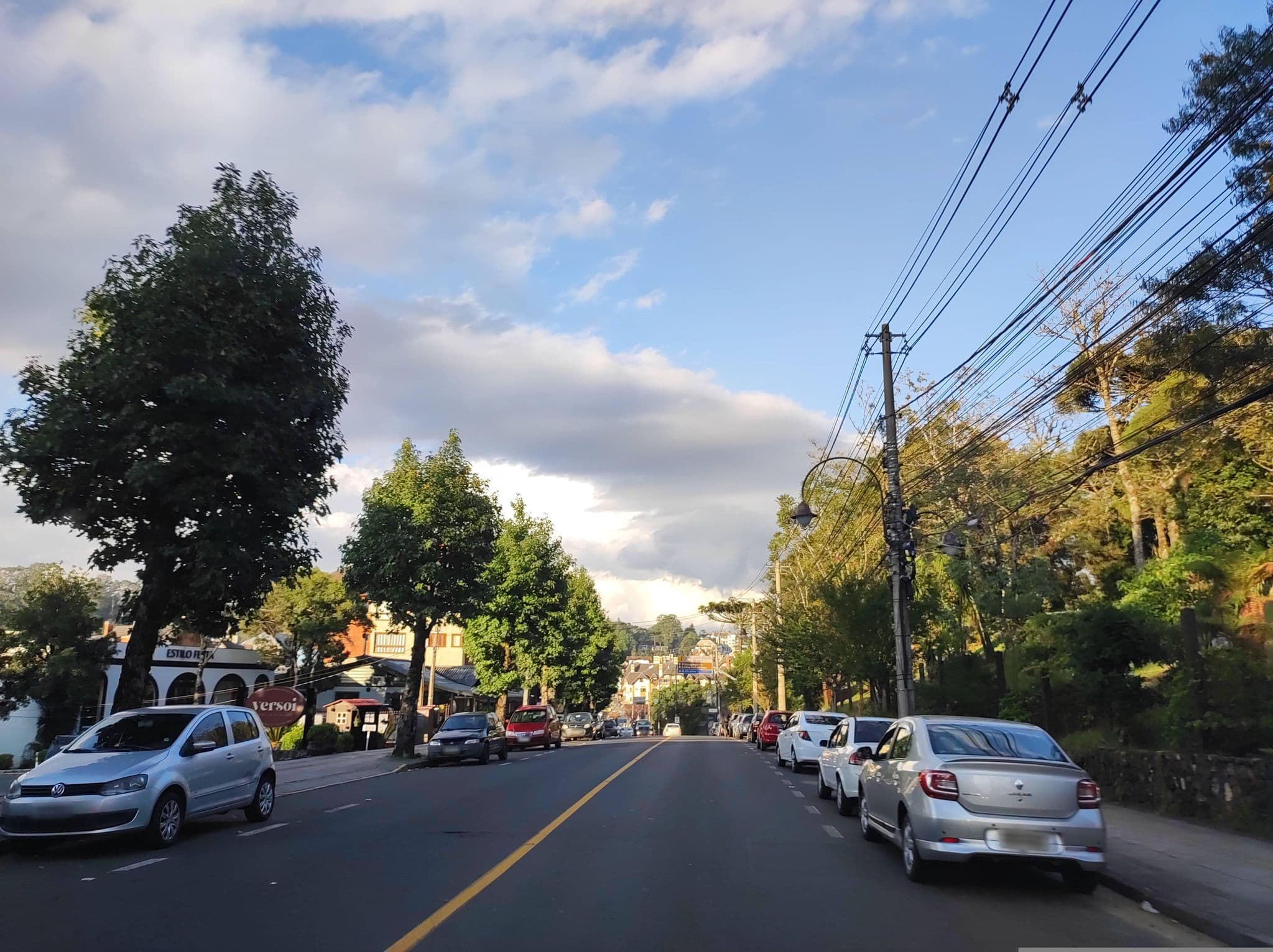 Street view near Due Fratelli, Gramado — © diegokrein (CC BY-SA · Mapillary)