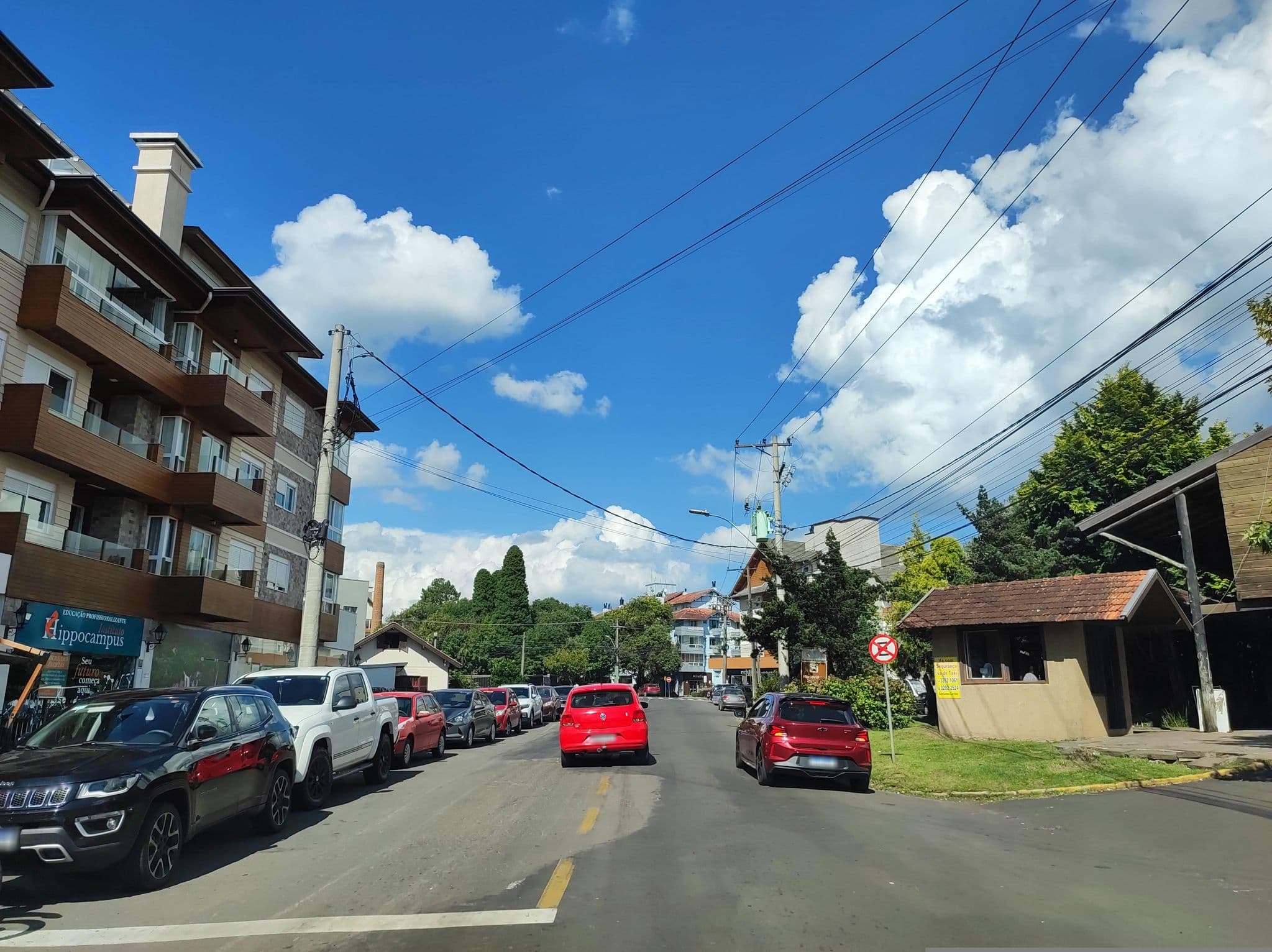 Street view near Hostel Viajante, Canela — © diegokrein (CC BY-SA · Mapillary)