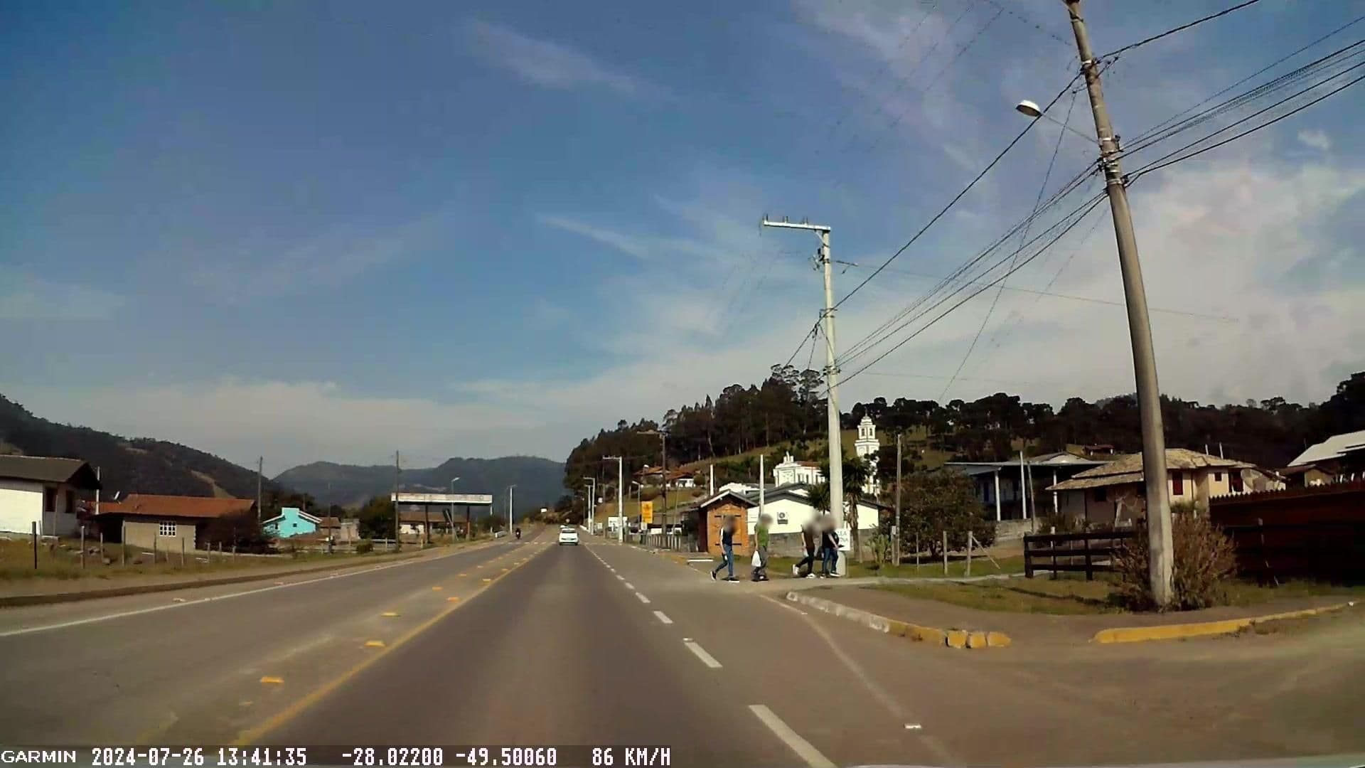 Street view near Pousada Da Z, Urubici — © tomio (CC BY-SA · Mapillary)