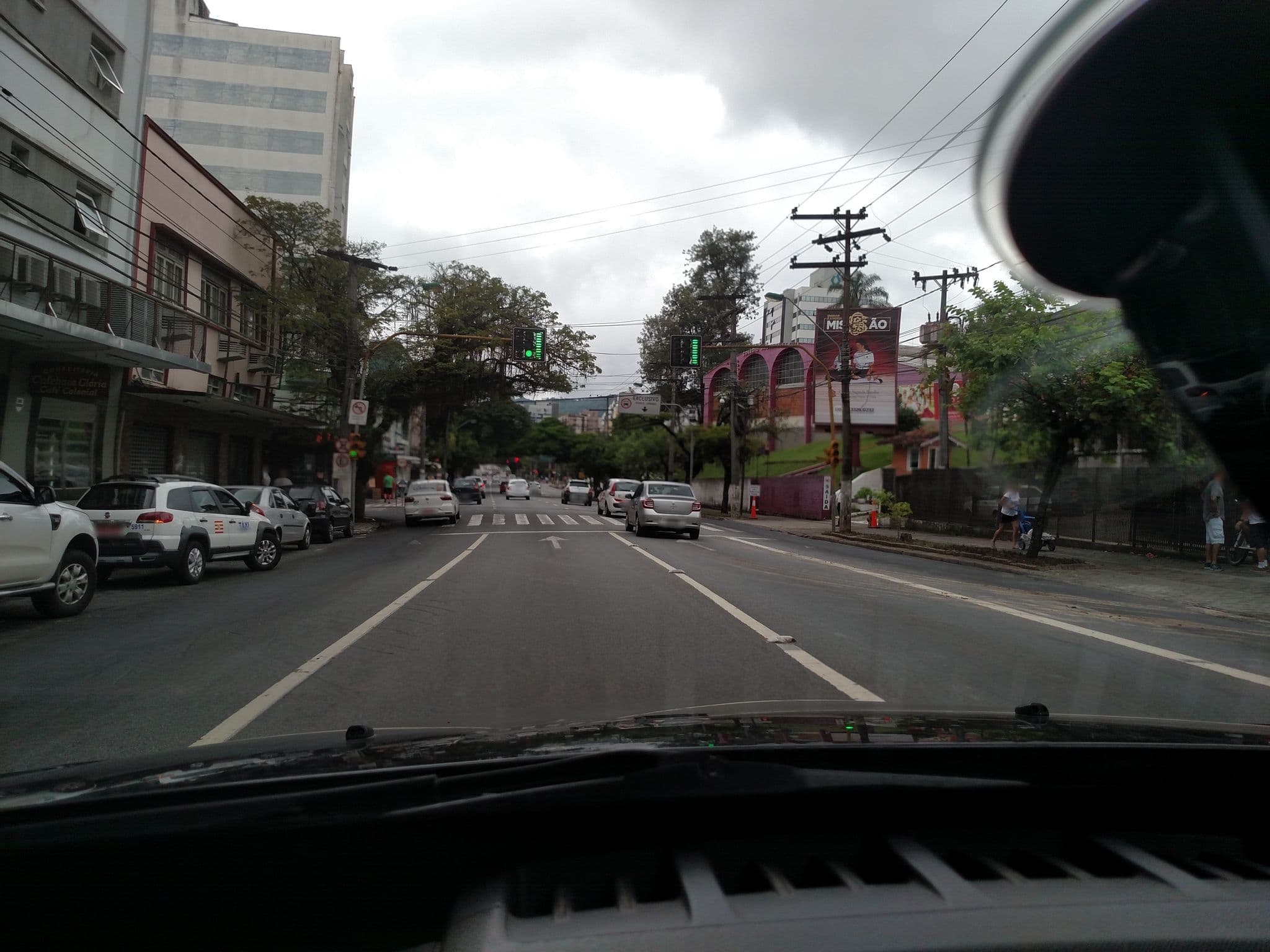 Street view near Hotel Glória, Blumenau — © adrianojbr (CC BY-SA · Mapillary)