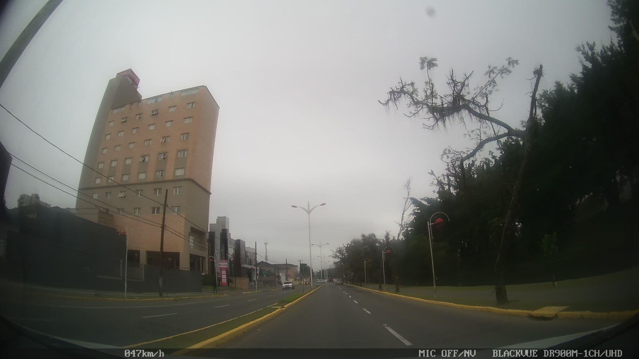 Street view near Le Village Flats Hotel e Business, Joinville — © kaart5 (CC BY-SA · Mapillary)