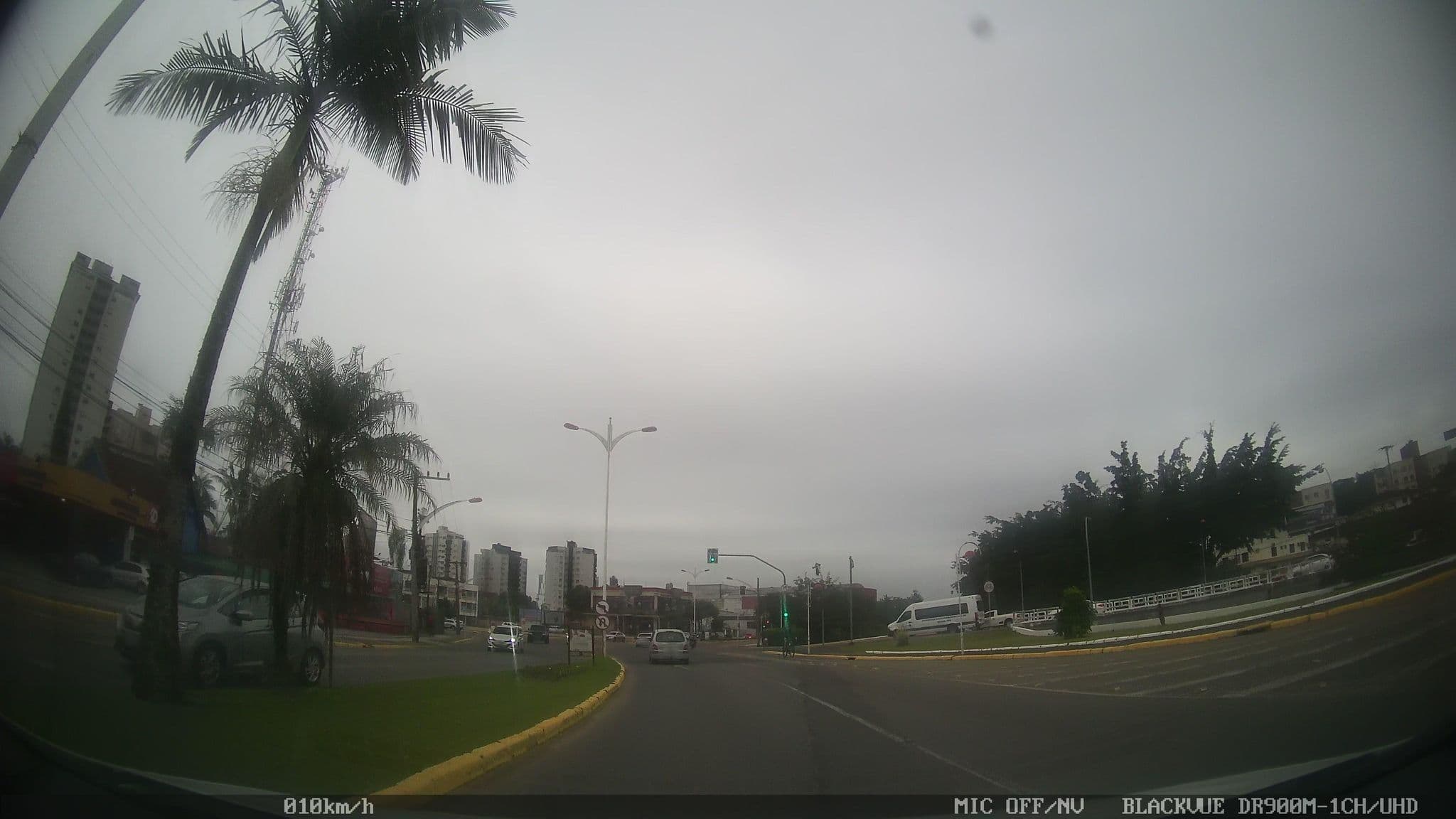 Street view near Hotel Alfaville, Joinville — © kaart5 (CC BY-SA · Mapillary)